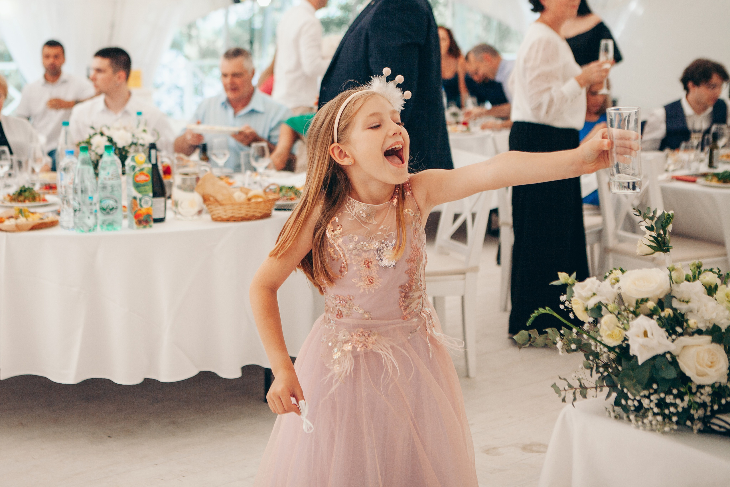 Фотосессия молодоженов на пляже Рублево. Фотограф Ольга Ефремова