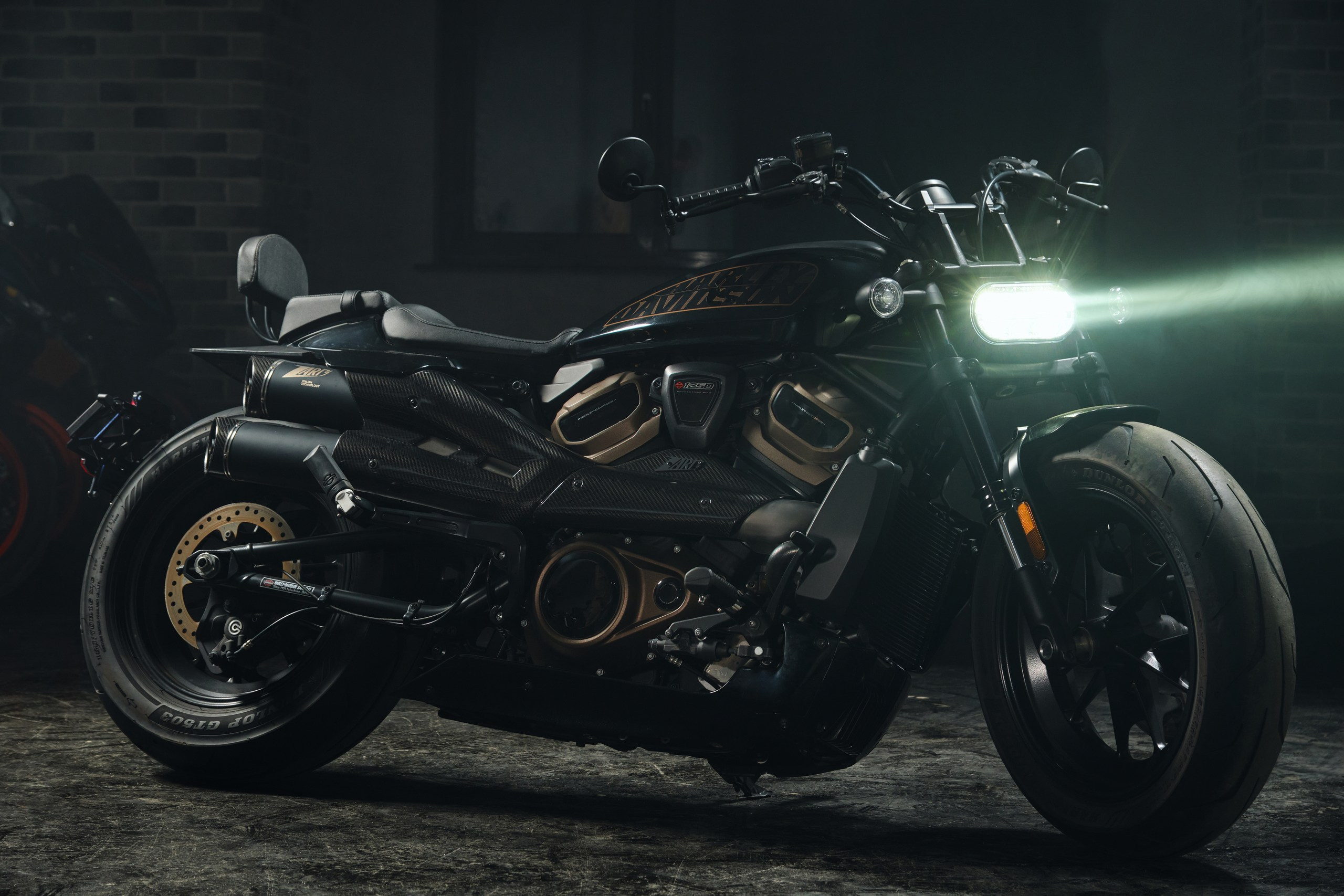 Фотосъемка для мотоблогера Сергея Кузнецова. Профессиональный фотограф в Москве — Максим Дьяконов