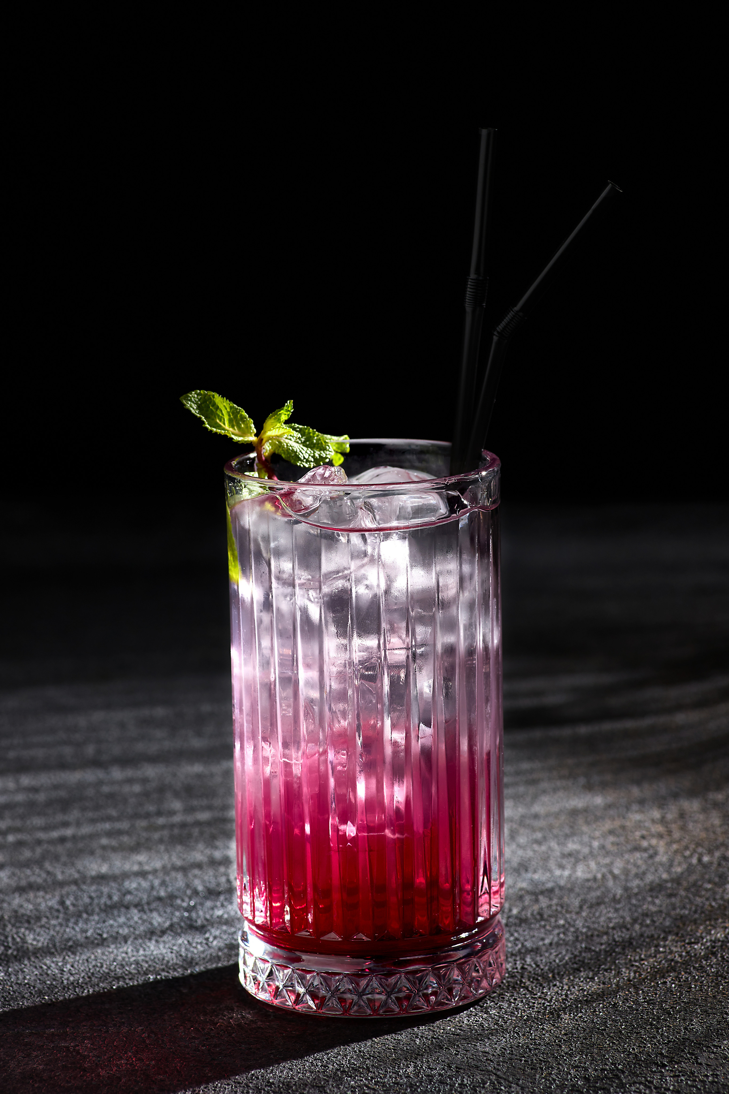 Tangier Lounge Барная карта. Выведите свои товары на новый уровень с профессиональной предметной фотографией. Предметный фотограф Юлия Кравченко