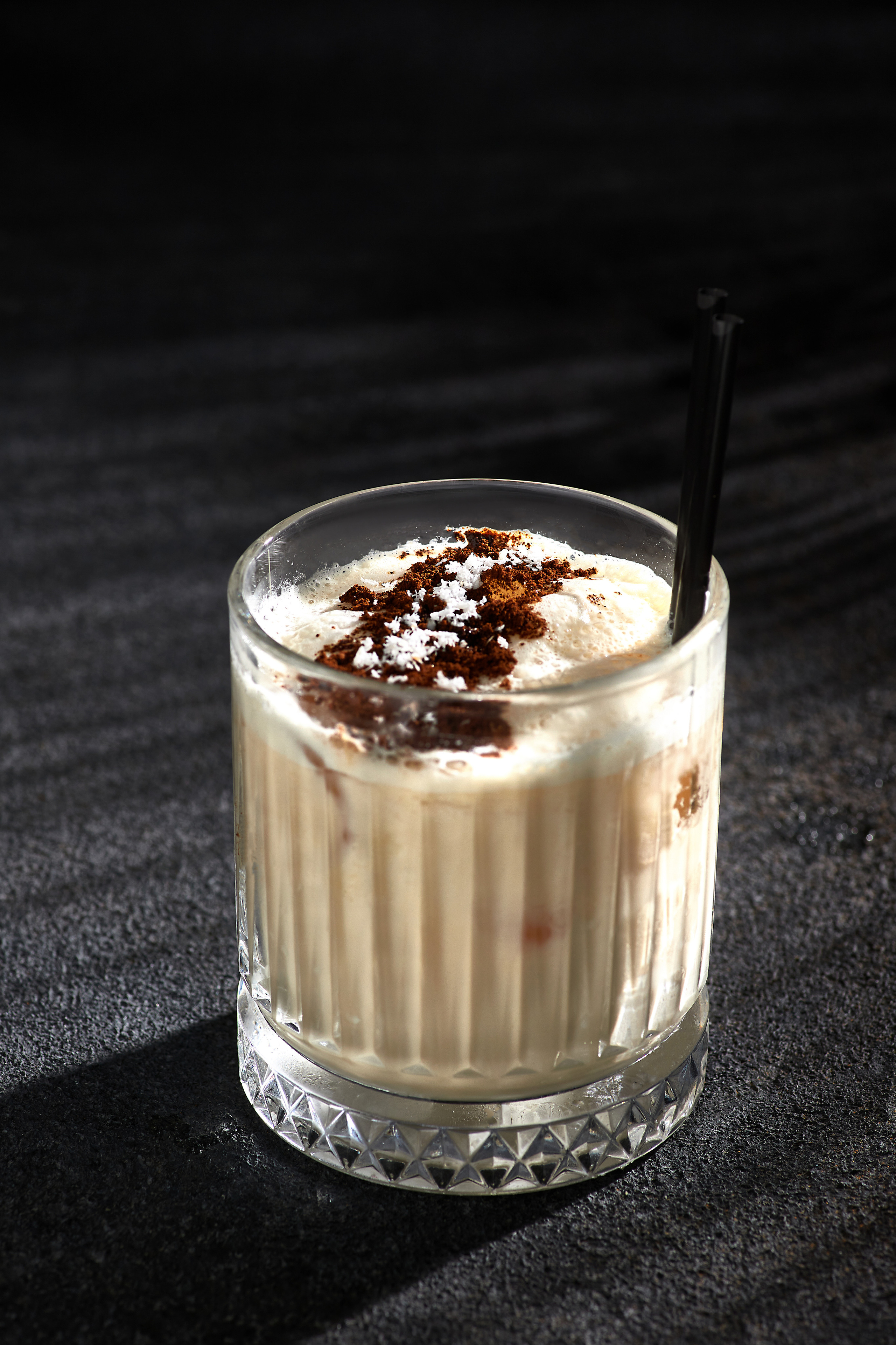 Tangier Lounge Барная карта. Выведите свои товары на новый уровень с профессиональной предметной фотографией. Предметный фотограф Юлия Кравченко