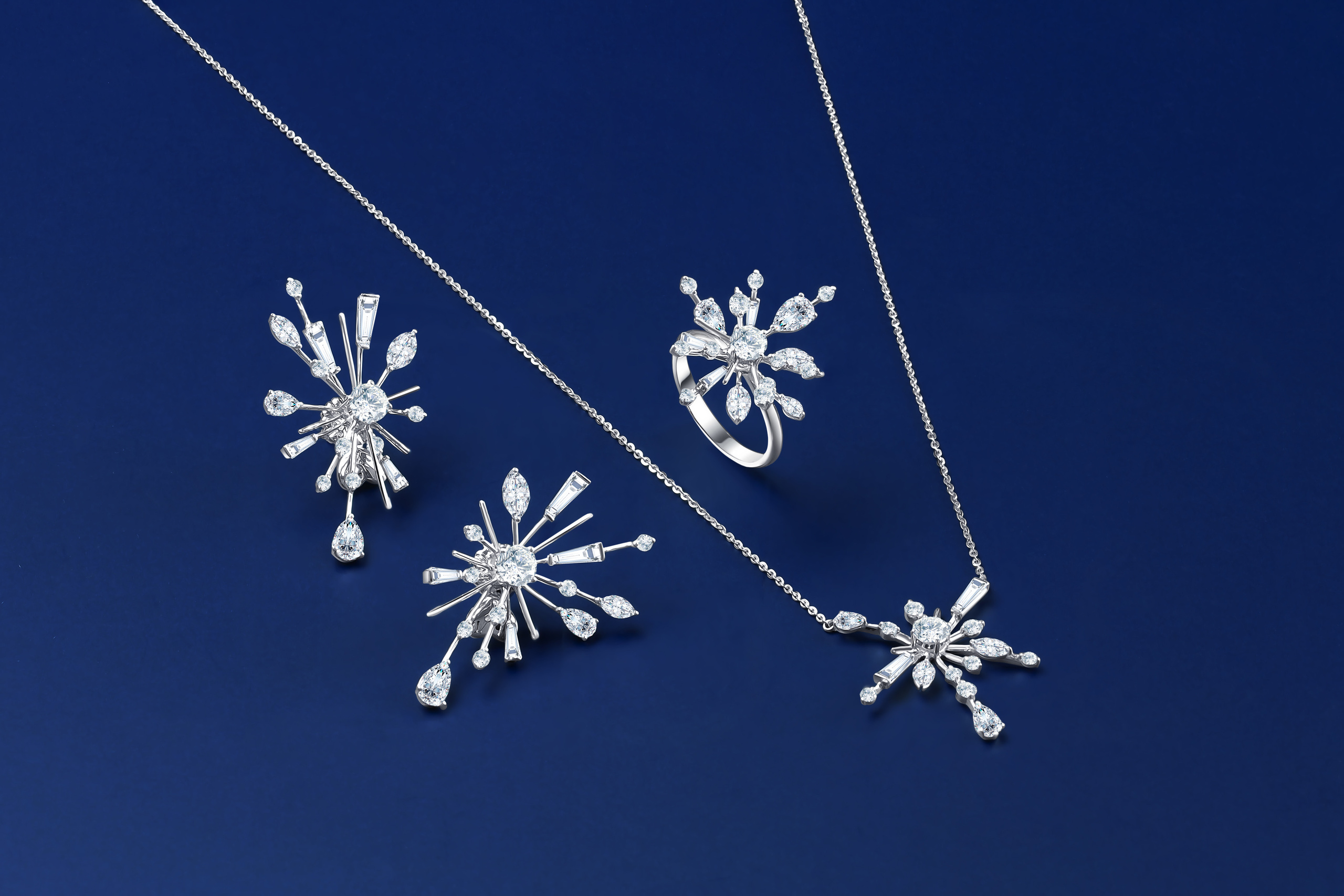 Composition. Photographing and retouching jewelry! Jewelry retouching lessons