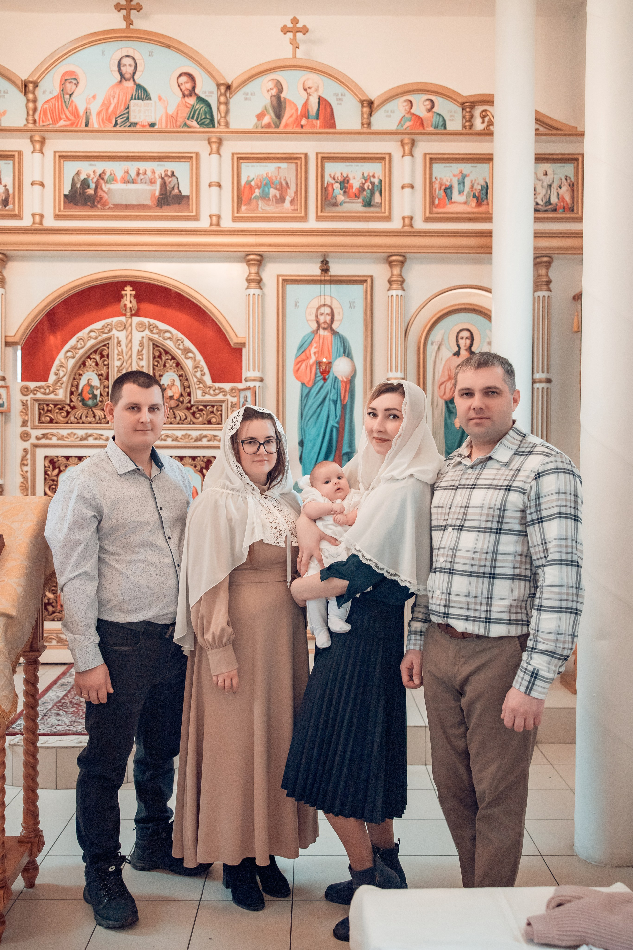 Таинство Крещения Виктории. Церковь Казанской иконы Божией Матери в Вышетравино. Семейный фотограф в Рязани и Рязанской области