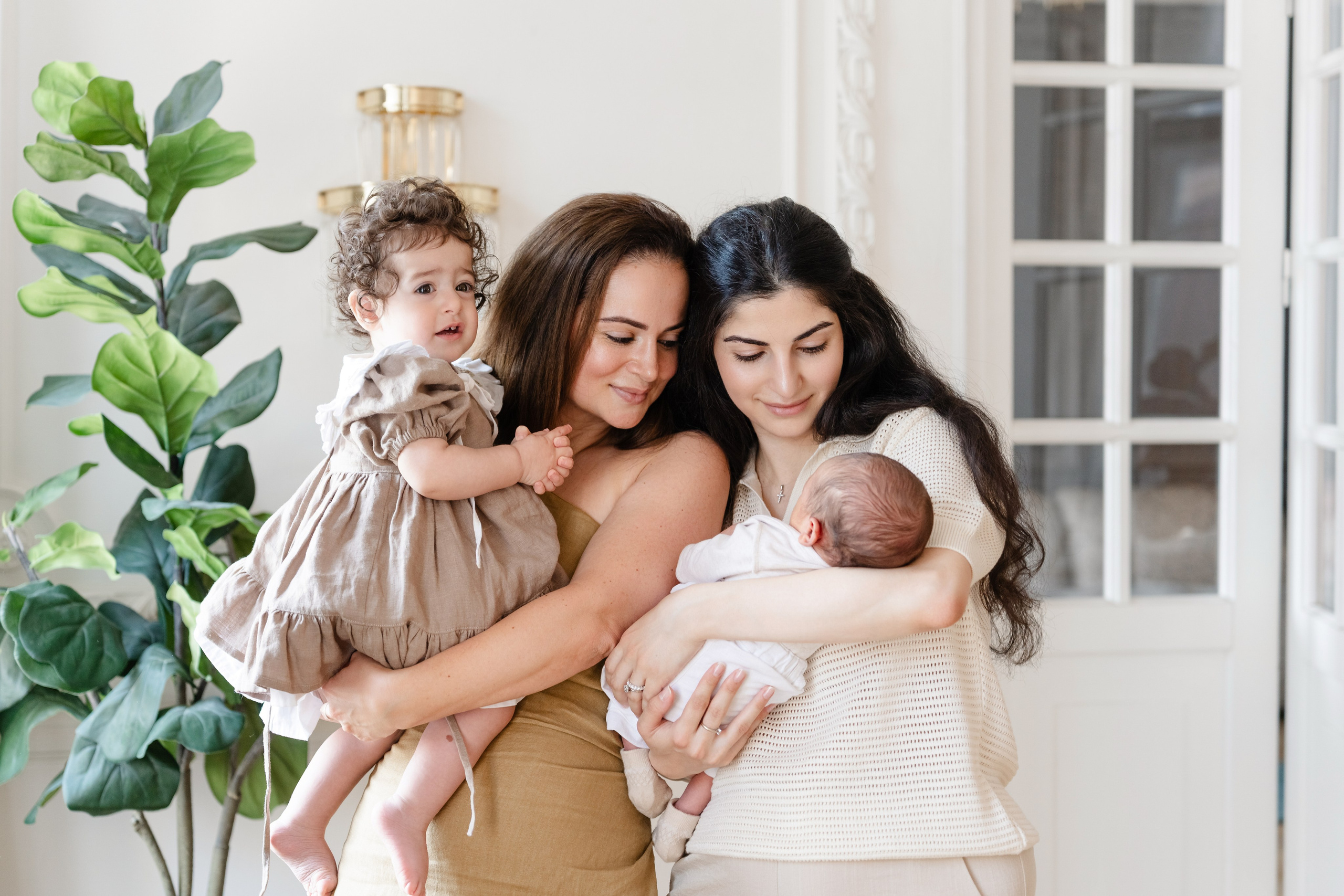 Студийная фотосессия большой дружной семьи. Свадебный и семейный фотограф в Санкт-Петербурге Олеся Еремеева