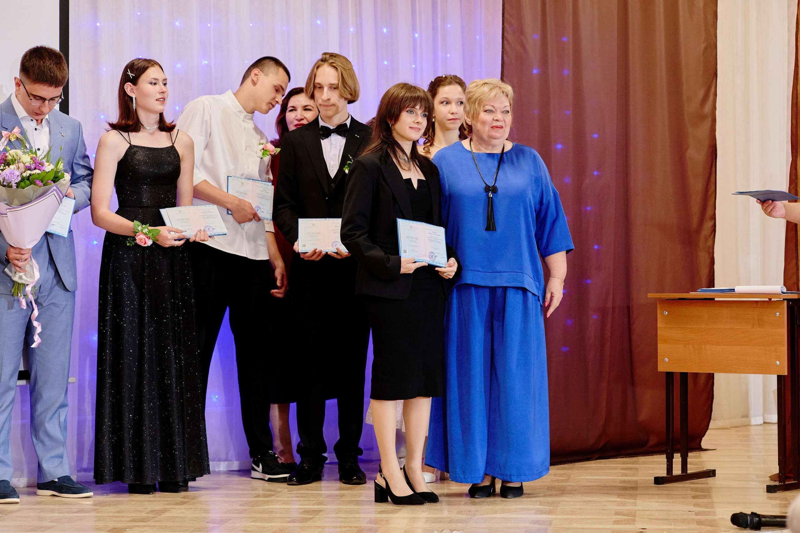 Выпускной 35 Сош. Фотограф Выпускные альбомы Таганрог Сергей Коробченко