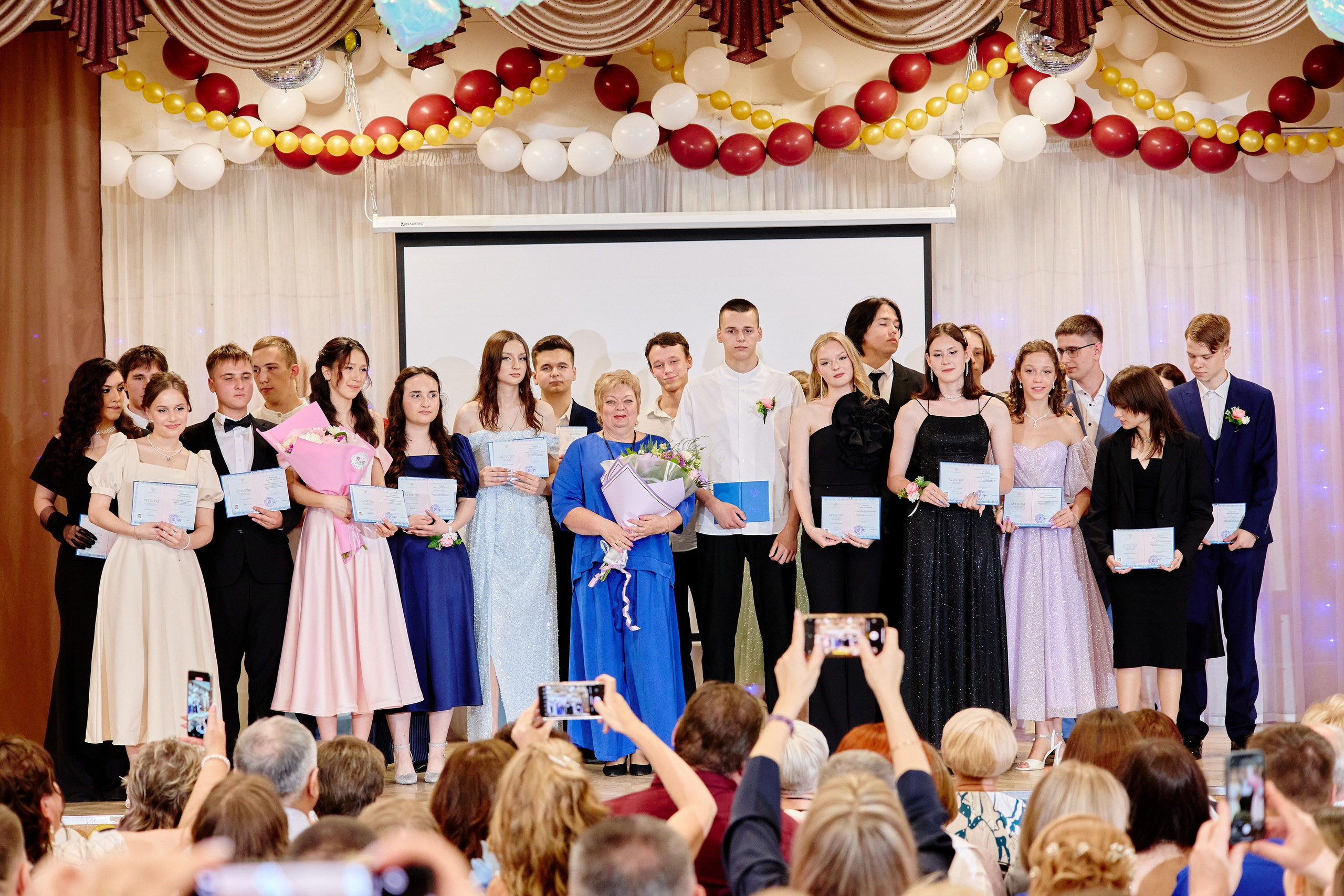 Выпускной 35 Сош. Фотограф Выпускные альбомы Таганрог Сергей Коробченко