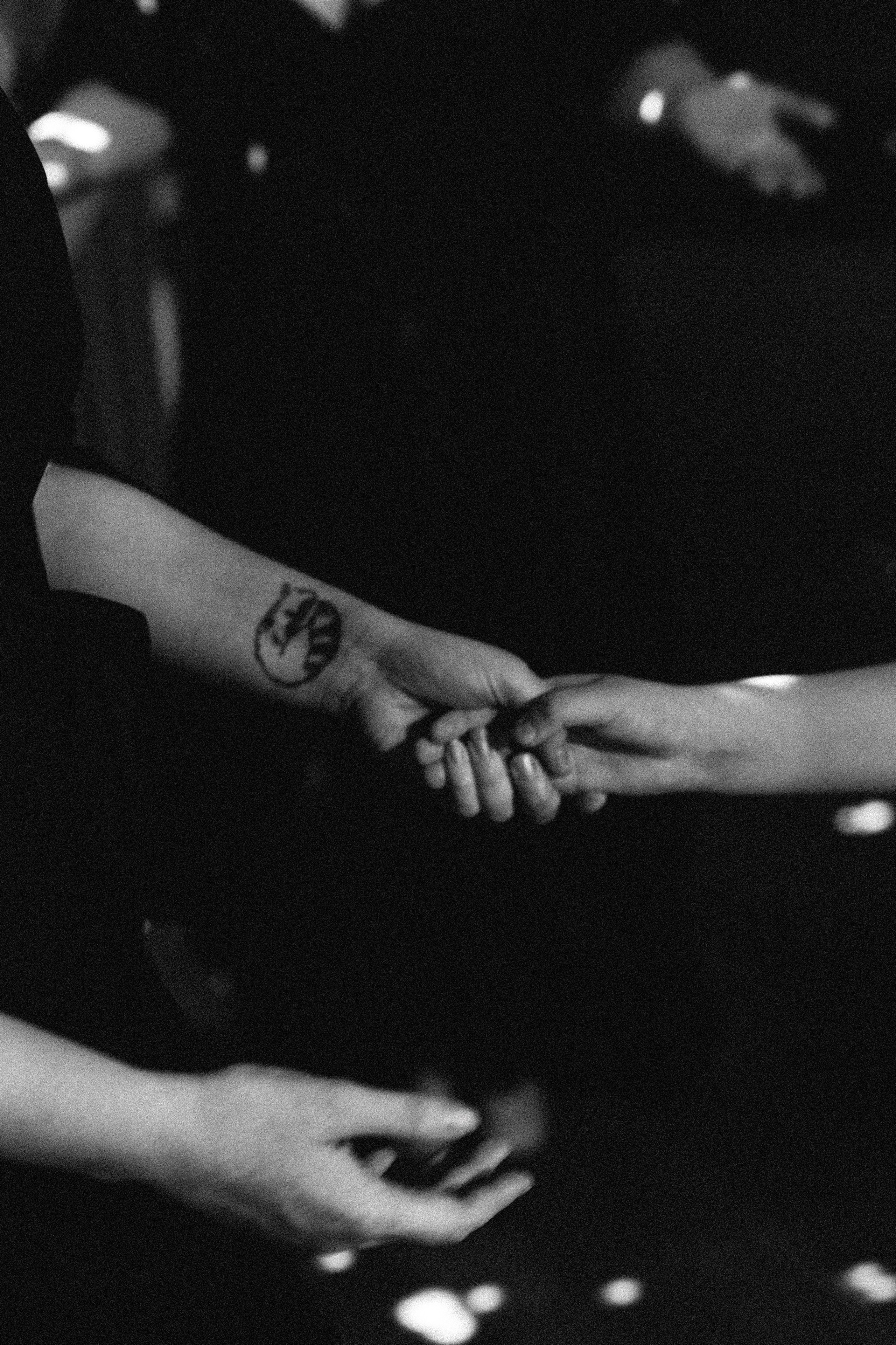 Rain falls down. Главная