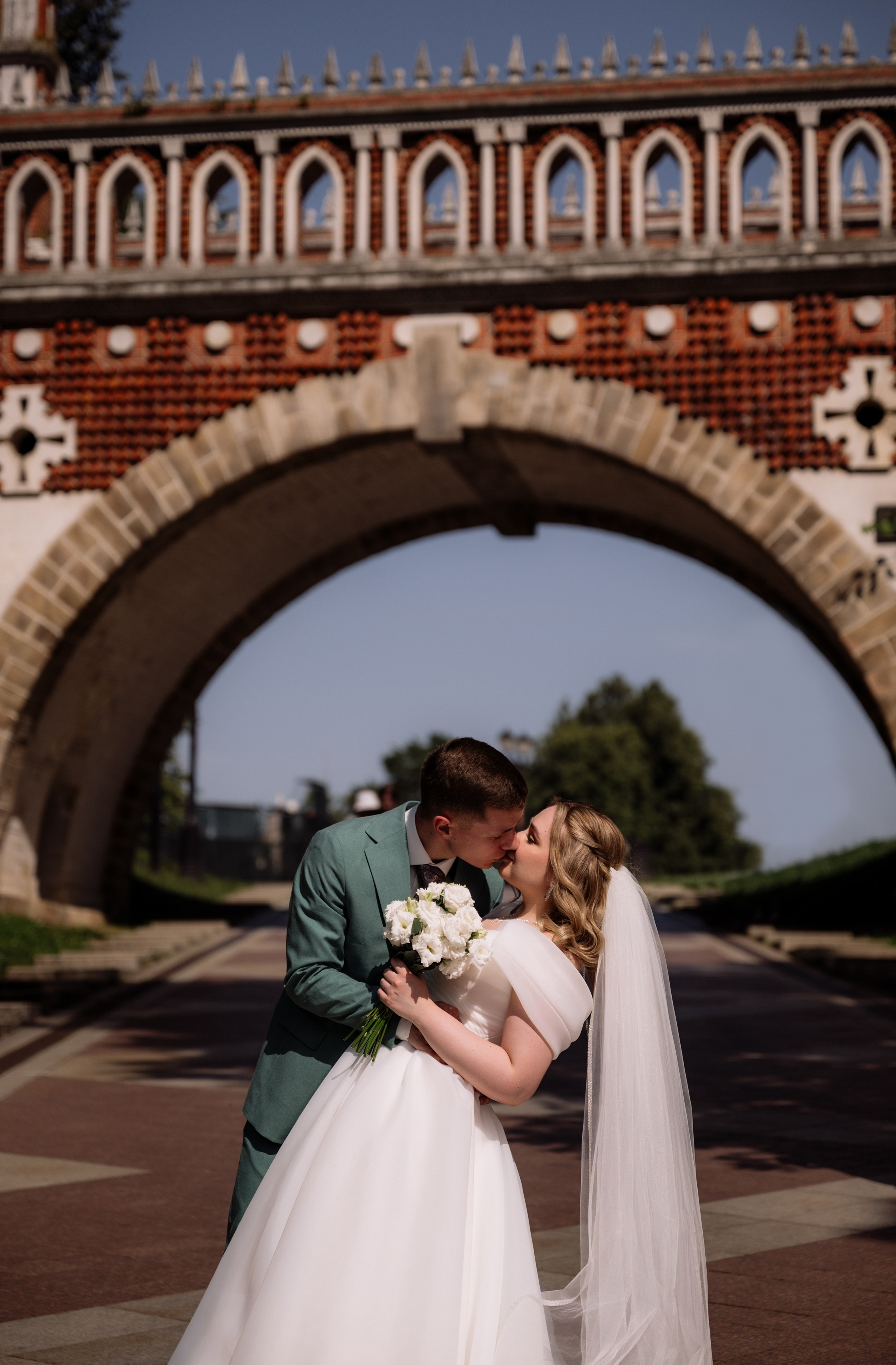 Свадебная прогулка в Царицино. Фотограф в Москве Алёна Степутенко