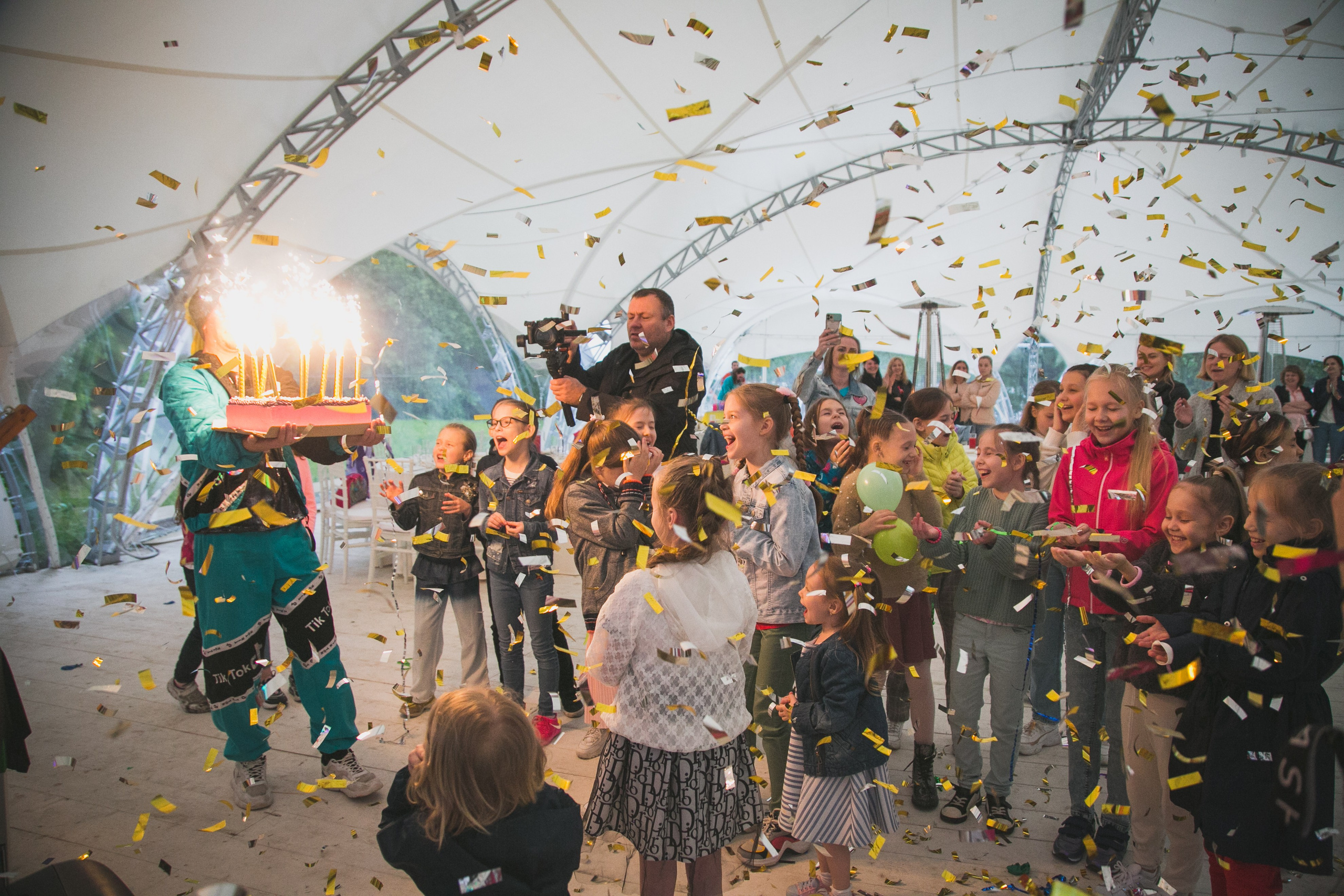 Детские день рождения. Профессиональный фотограф Евгений Земцов в Москве. Контент съемка, репортаж мероприятий, бизнес портреты