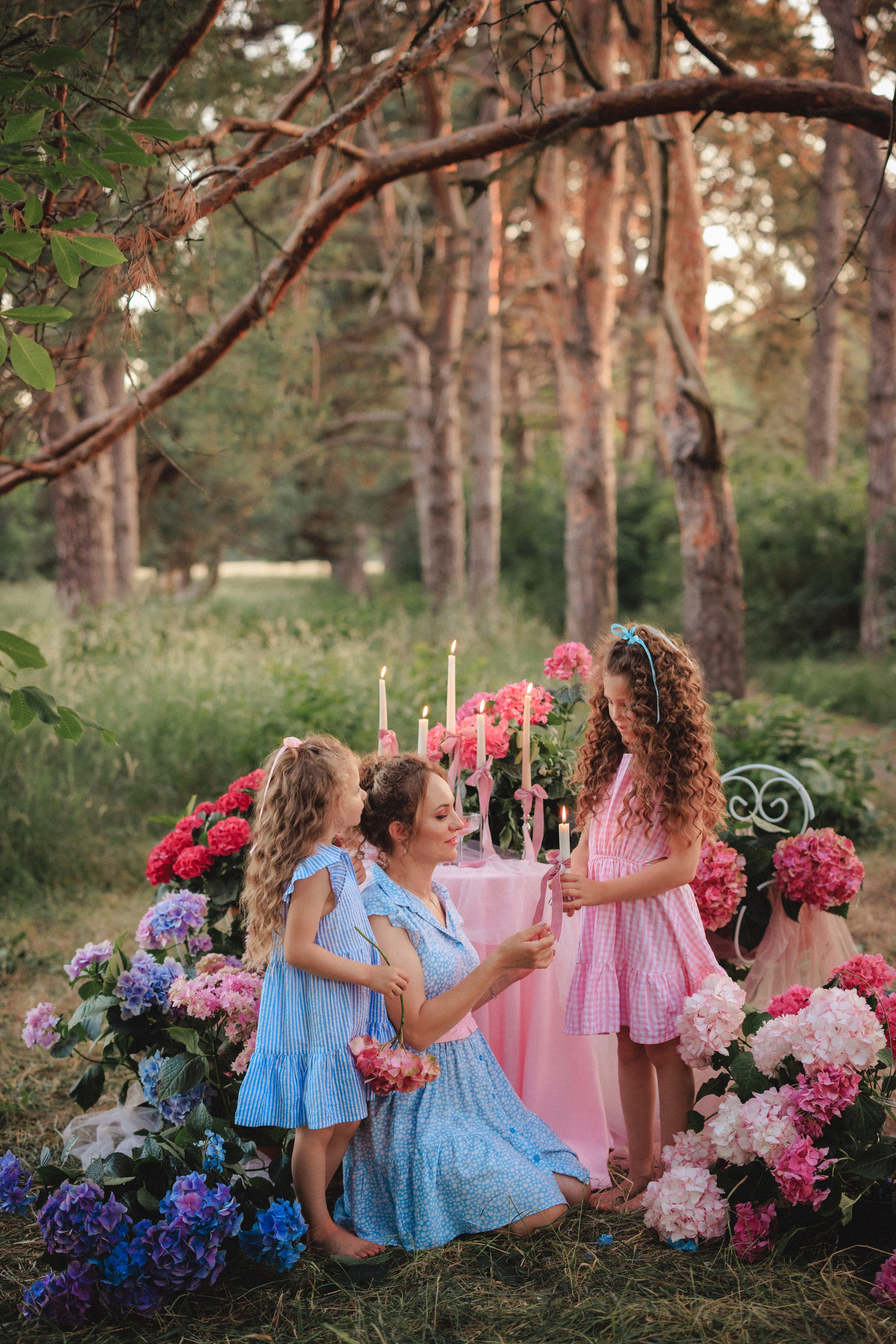 Цветочная фотосессия в лесу. Семейный и детский фотограф в Краснодаре Анна Трашкова