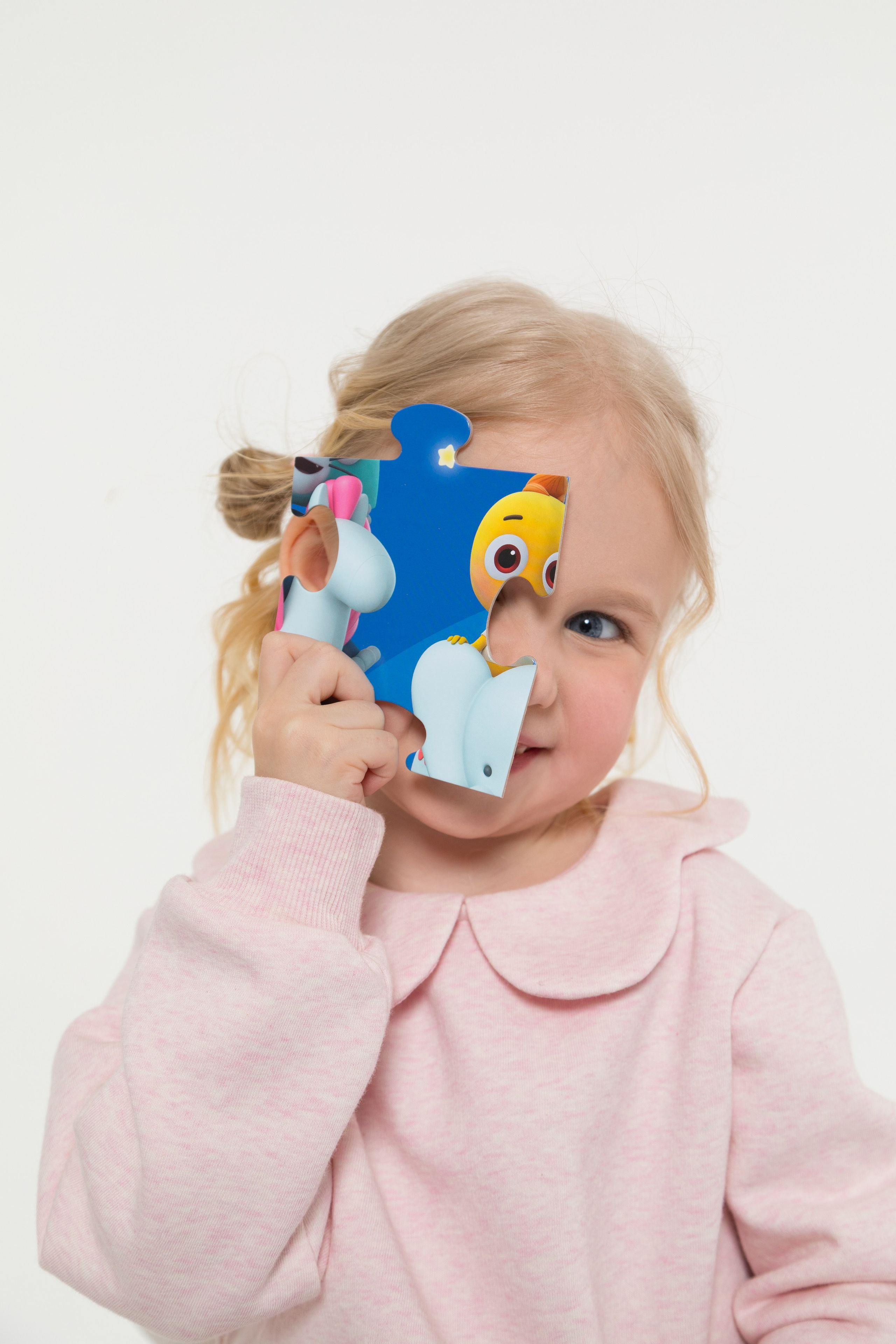 Имиджевая и каталожная съёмка для бренда детских пазлов. Детский и контент фотограф Надя Волкова Санкт-Петербург