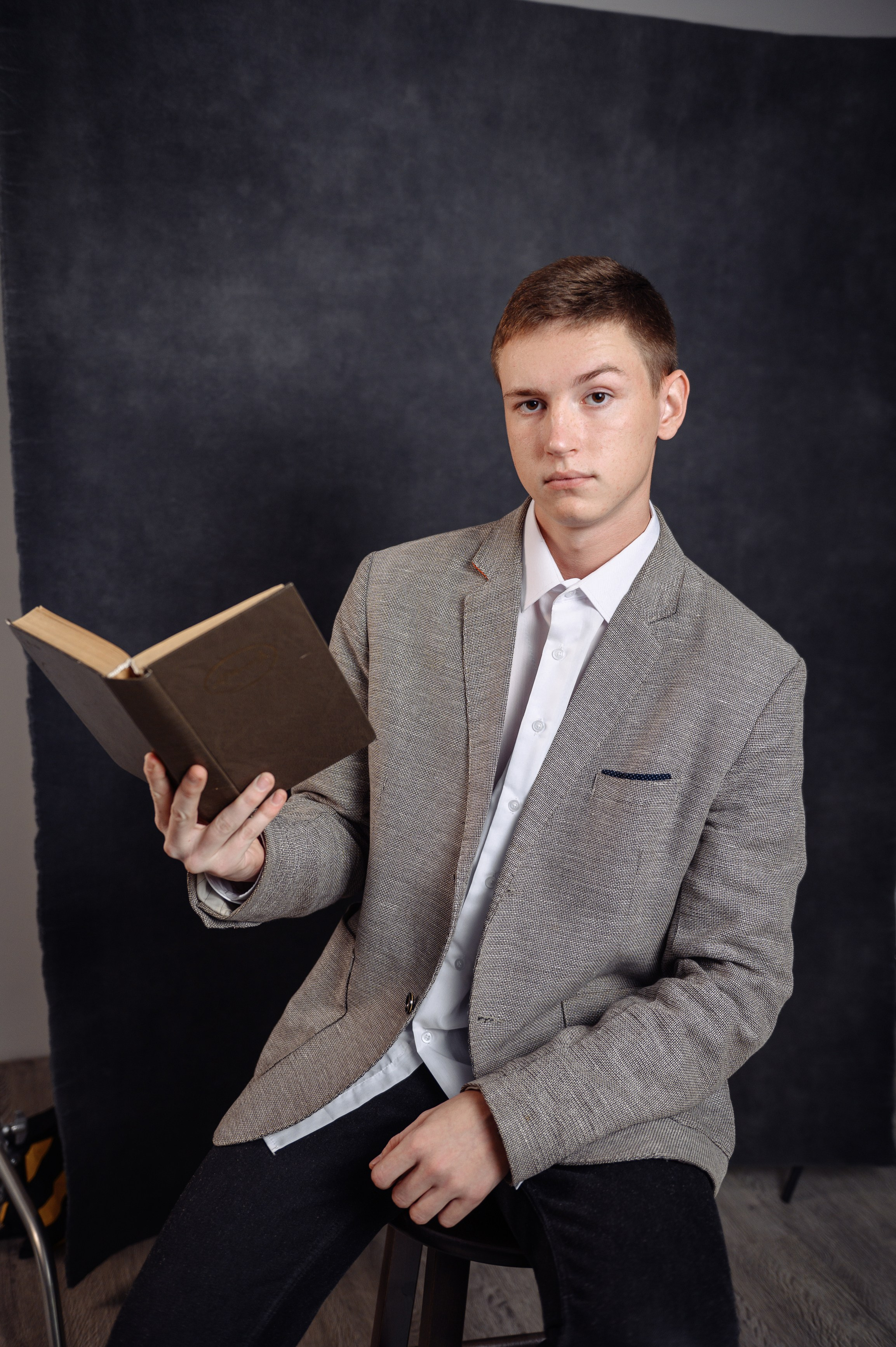 Альбомы в ФотоСтудии SelfieBox. НеФотоАльбом — выпускные альбомы Абакан Минусинск Черногорск Хакасия