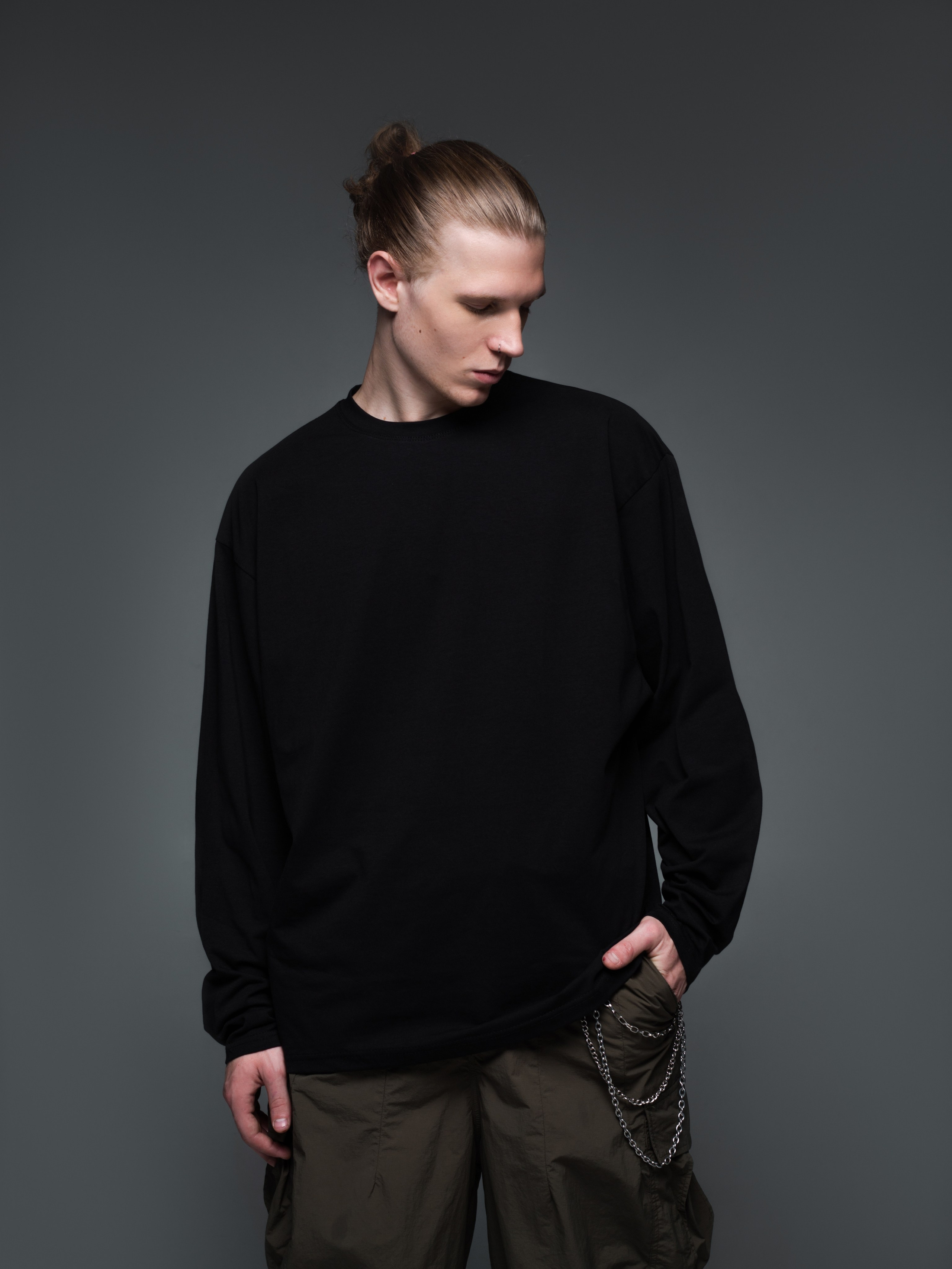 КАТАЛОГ | серый фон. RUNA production — стильные съемки для брендов