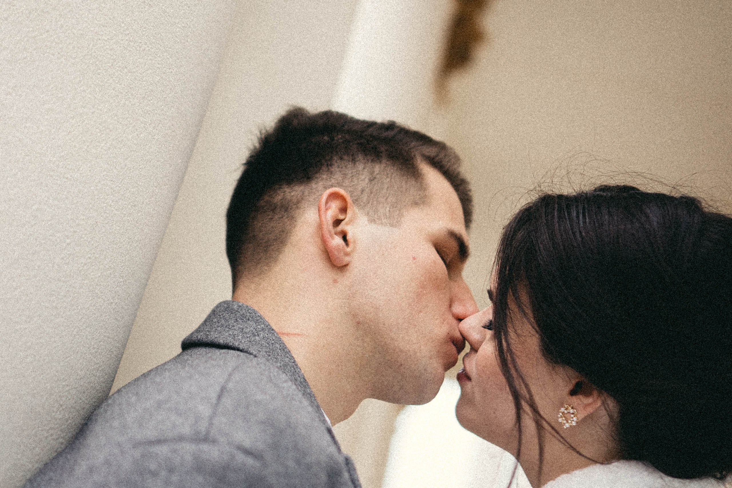 СВАДЕБНАЯ СЬЕМКА ПАРЫ В ГОРОДЕ ПУШКИН В ПАРКЕ ЕКАТЕРИНЕНСКОМ В НОЯБРЕ. Профессиональный фотограф, Санкт-Петербург — Виктория Богомолова