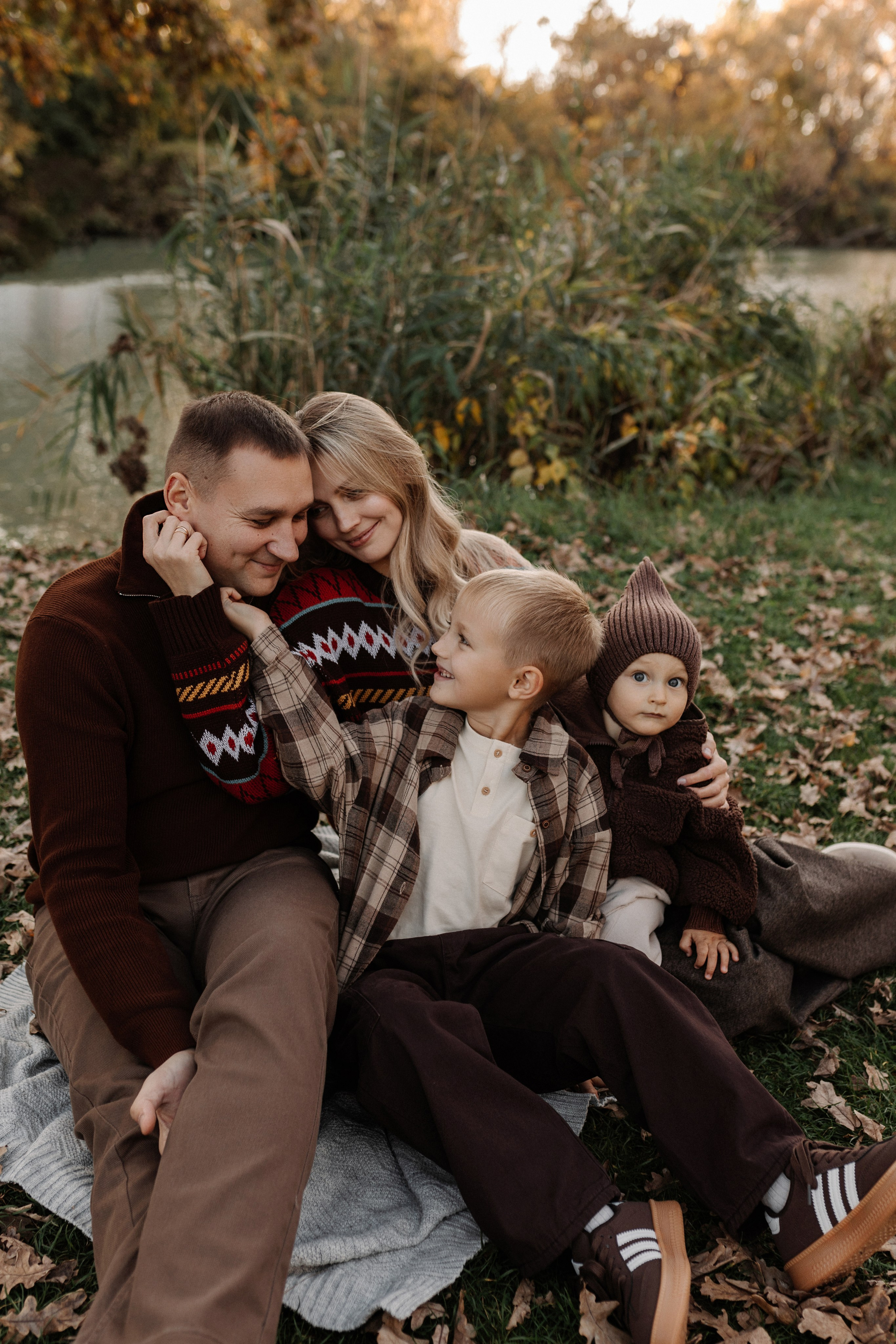 Семейная фотосессия в Краснодаре на природе, фотограф Яна Морева. Семейный фотограф в Краснодаре Яна Морева
