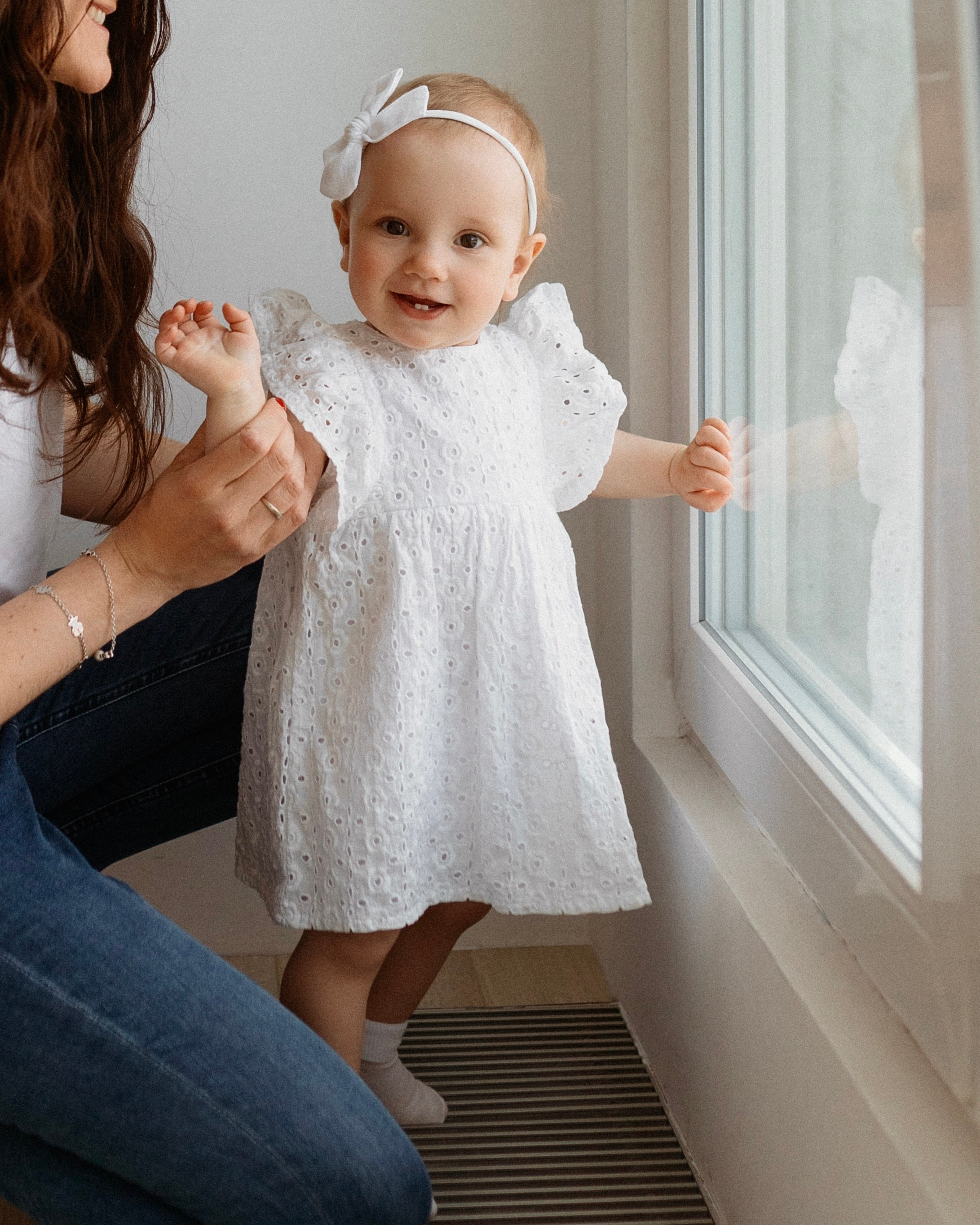 Семейная фотосессия в студии. Сестры Карабаза. Фотографы и ретушеры в Москве и Санкт-Петербурге