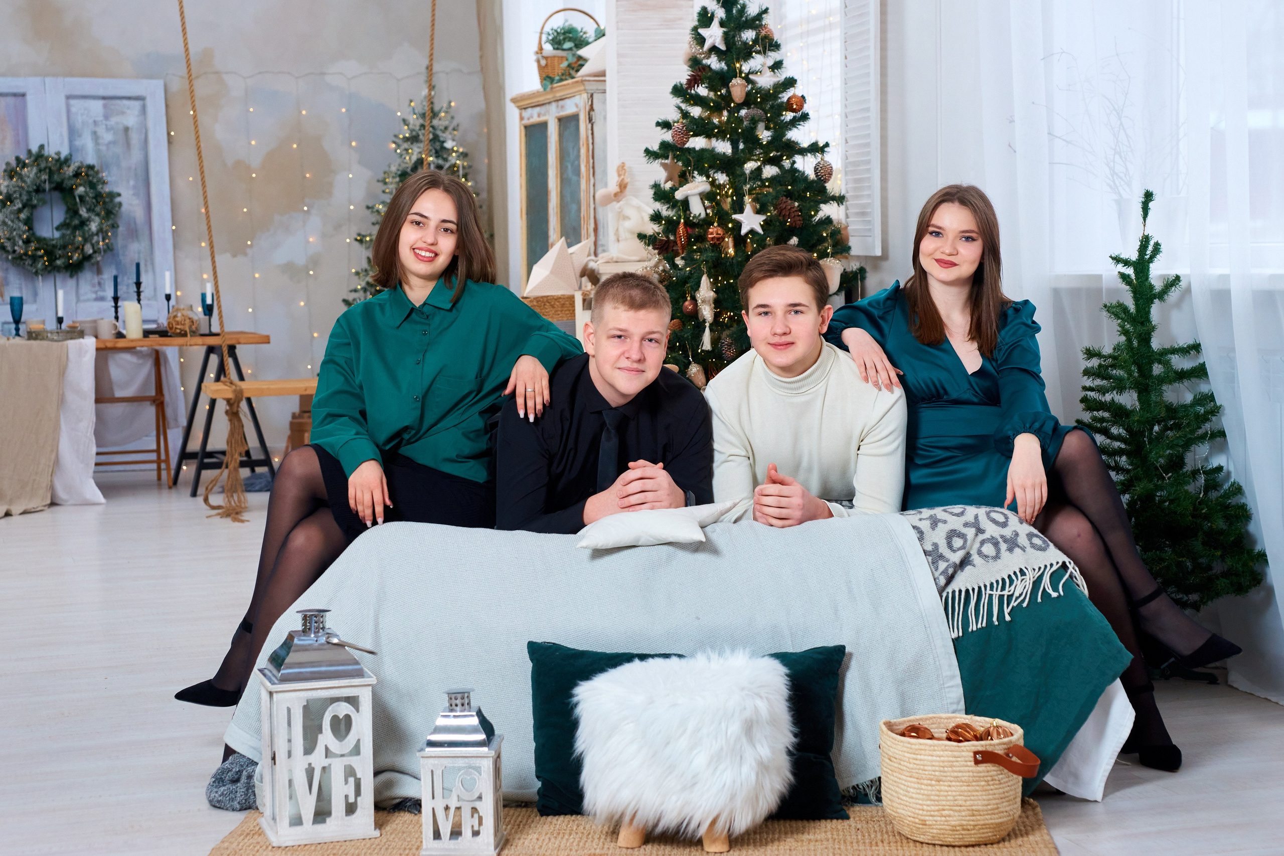 Студийная съёмка. 11 класс. Зима. Childrenfoto.ru