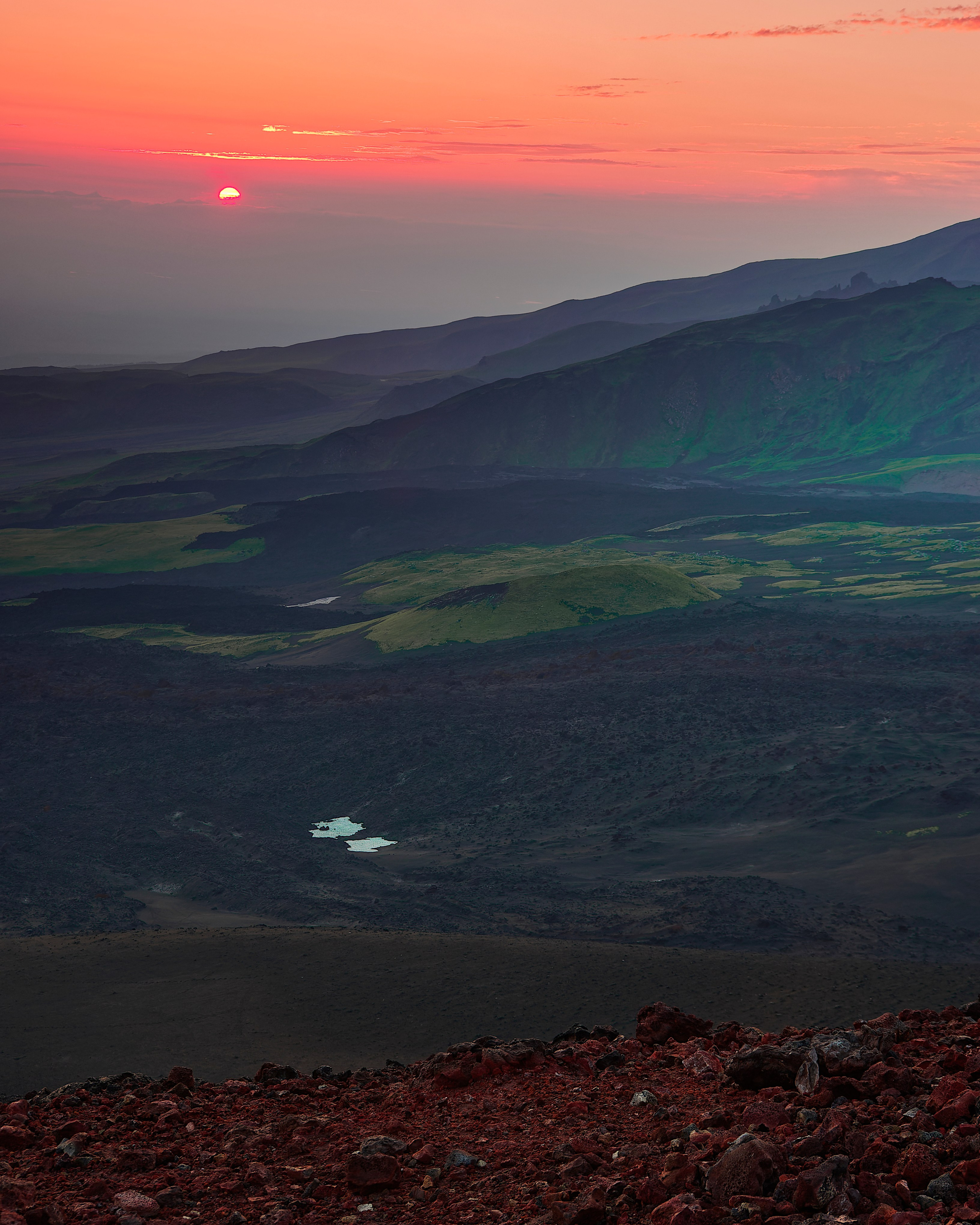 Камчатка, вид на закат с прорыва Набоко (Активного конуса)