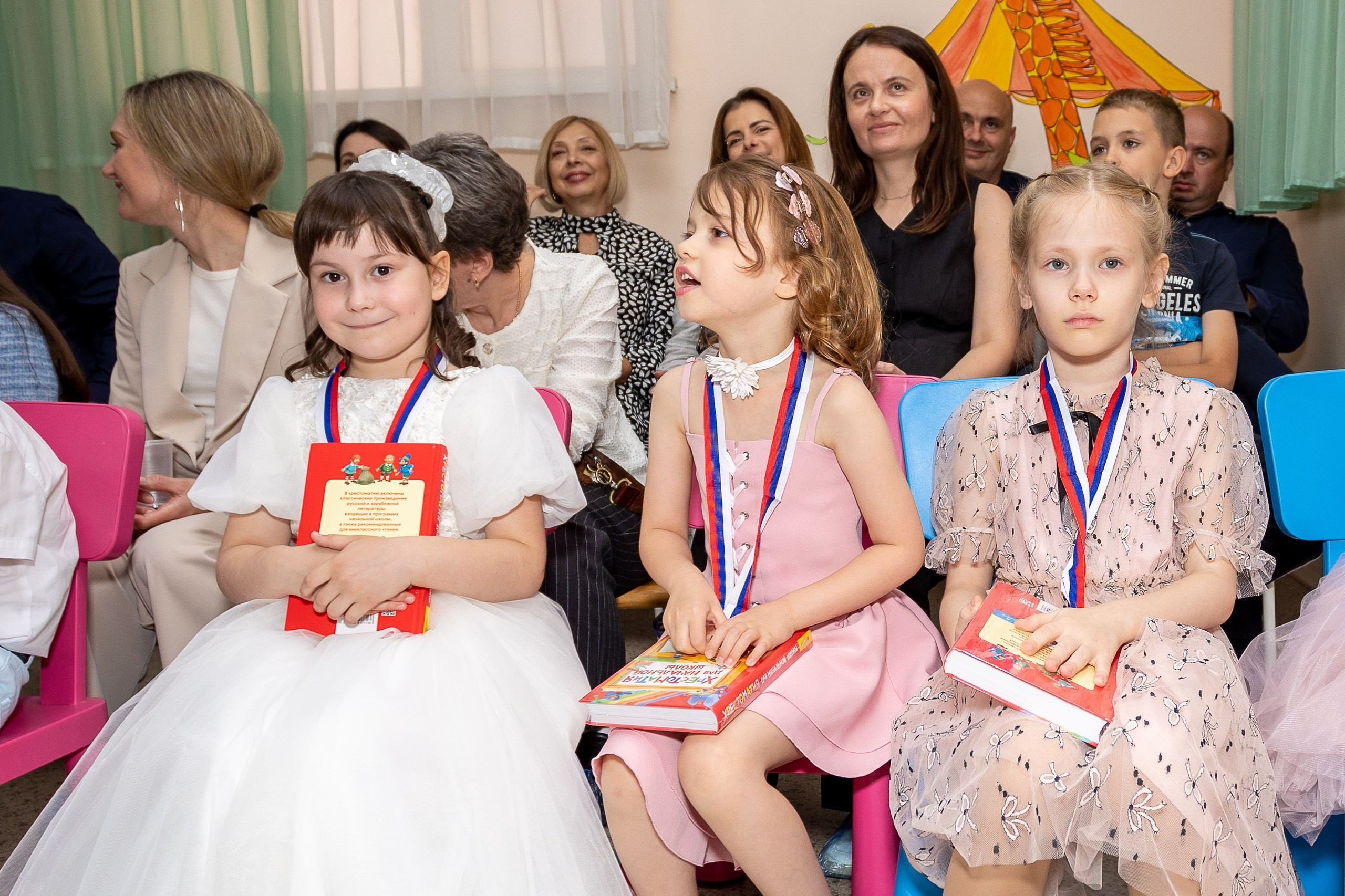 Выпускной Детский сад, 2 часа, 8000. Выпускные альбомы Майкоп, Краснодар Елена Золотарева