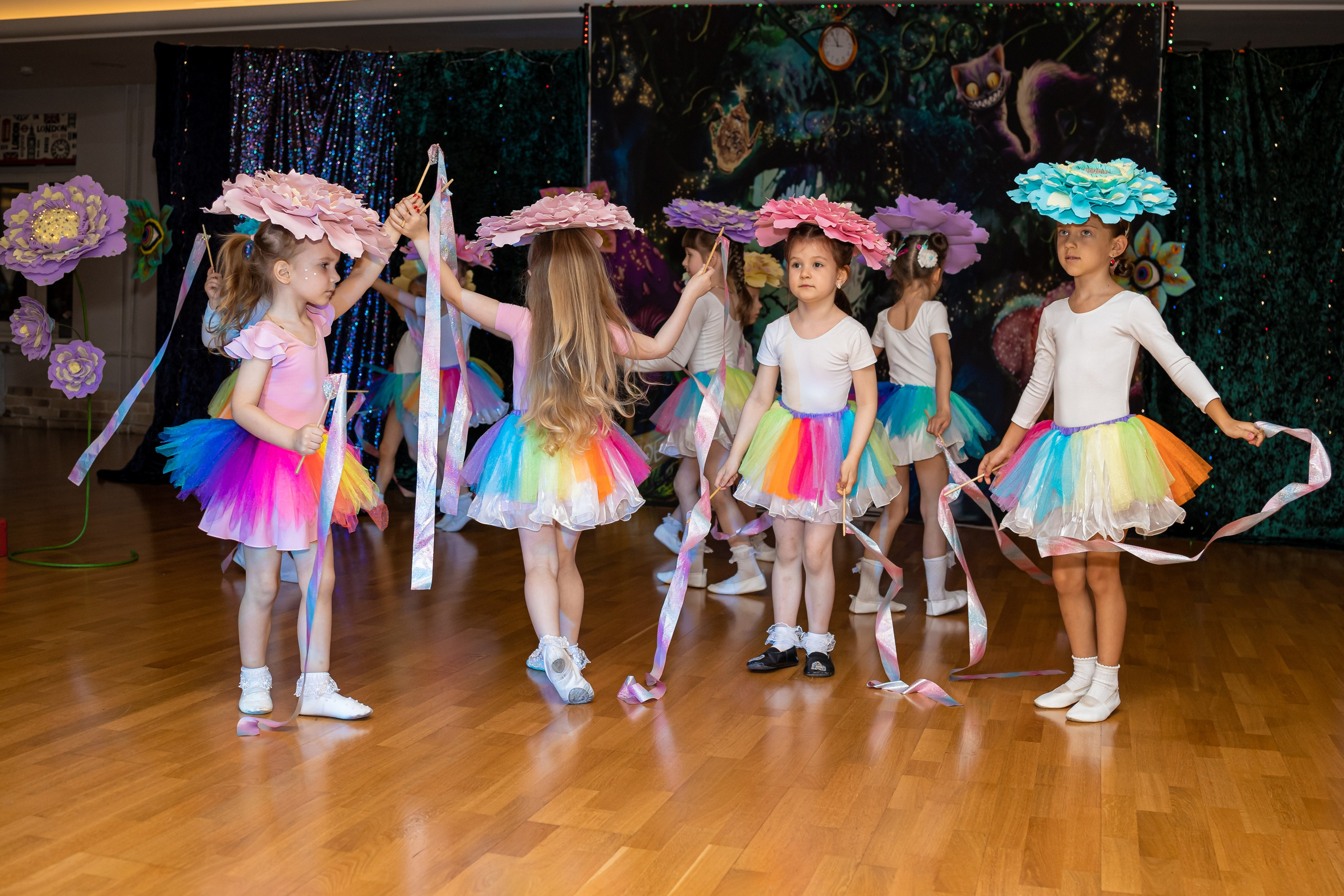 Фотосъемка детского выступления «Алиса в стране чудес». Ирина Носова - семейный и детский фотограф