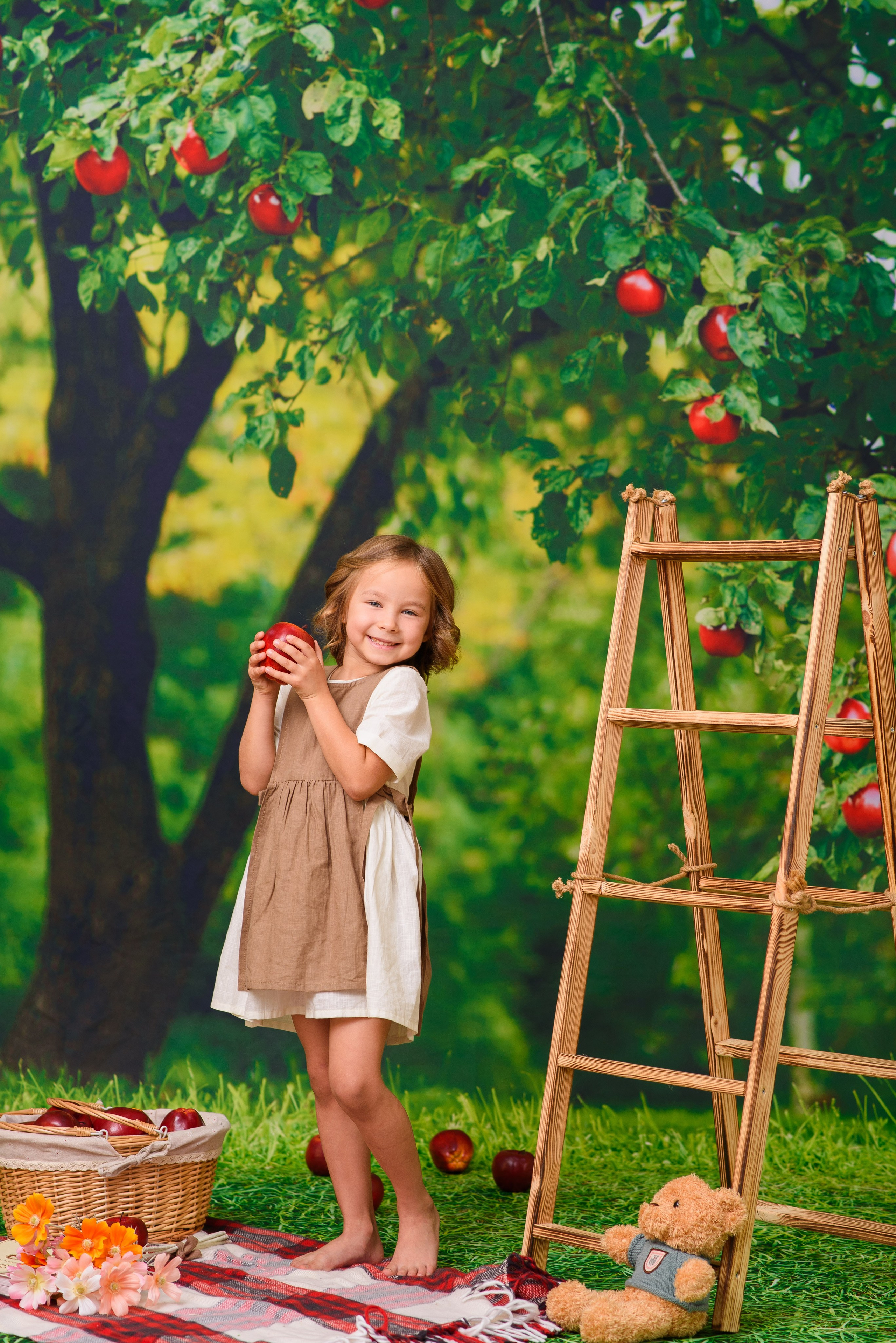 Яблочный сад. Детская фотостудия Москва