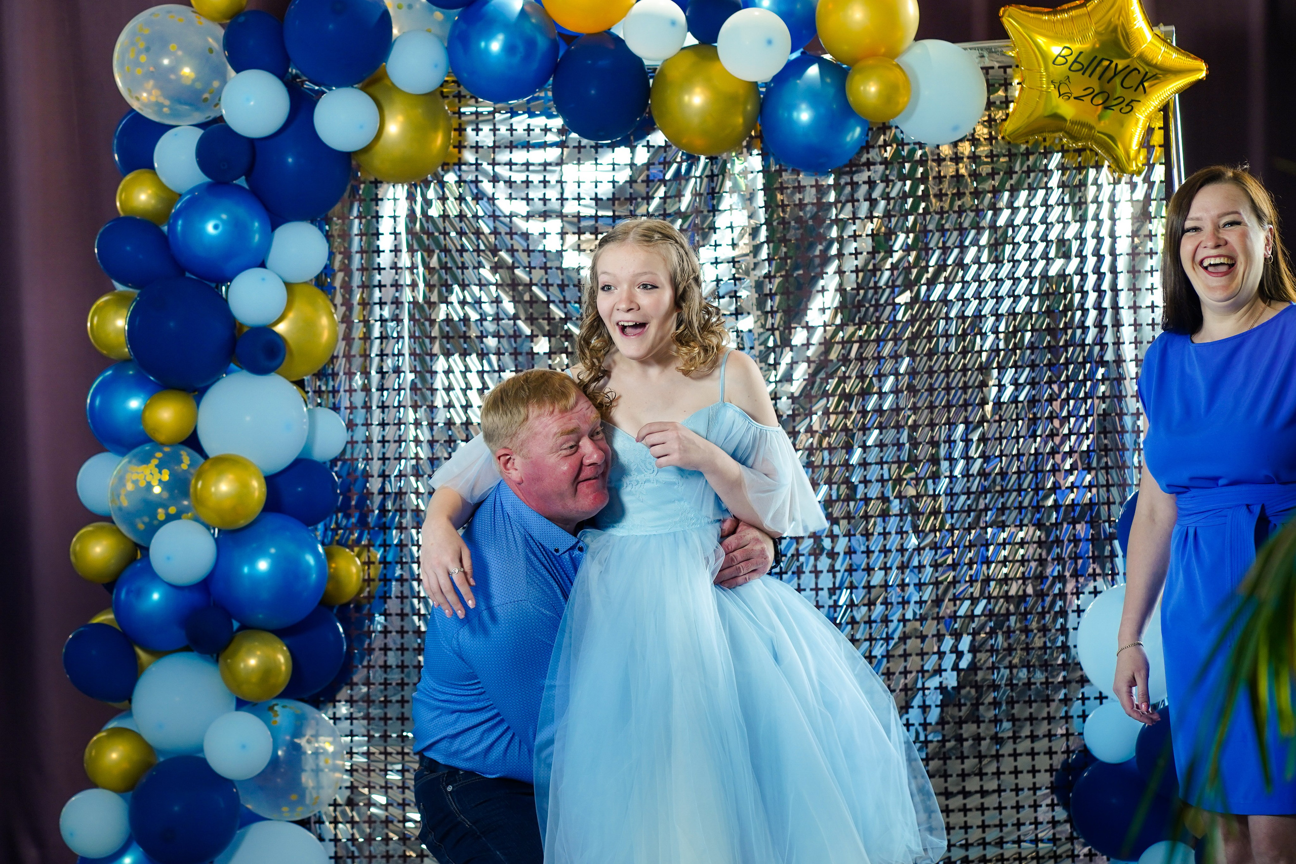 Выпускной вечер, гимназия № 40, 9 класс. Семейный и портретный фотограф в Екатеринбурге Анна Лобанова