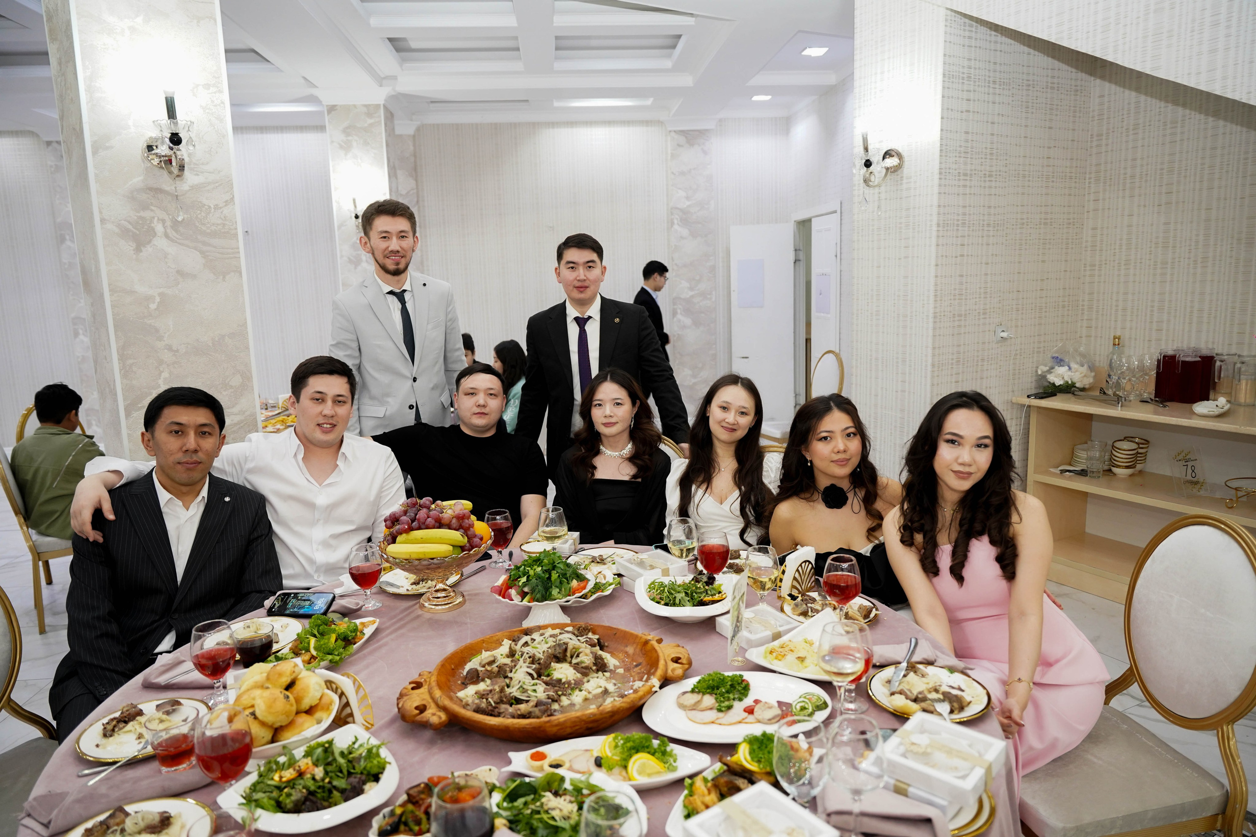 Dana uzatu. Фотограф Ернар Ержанов