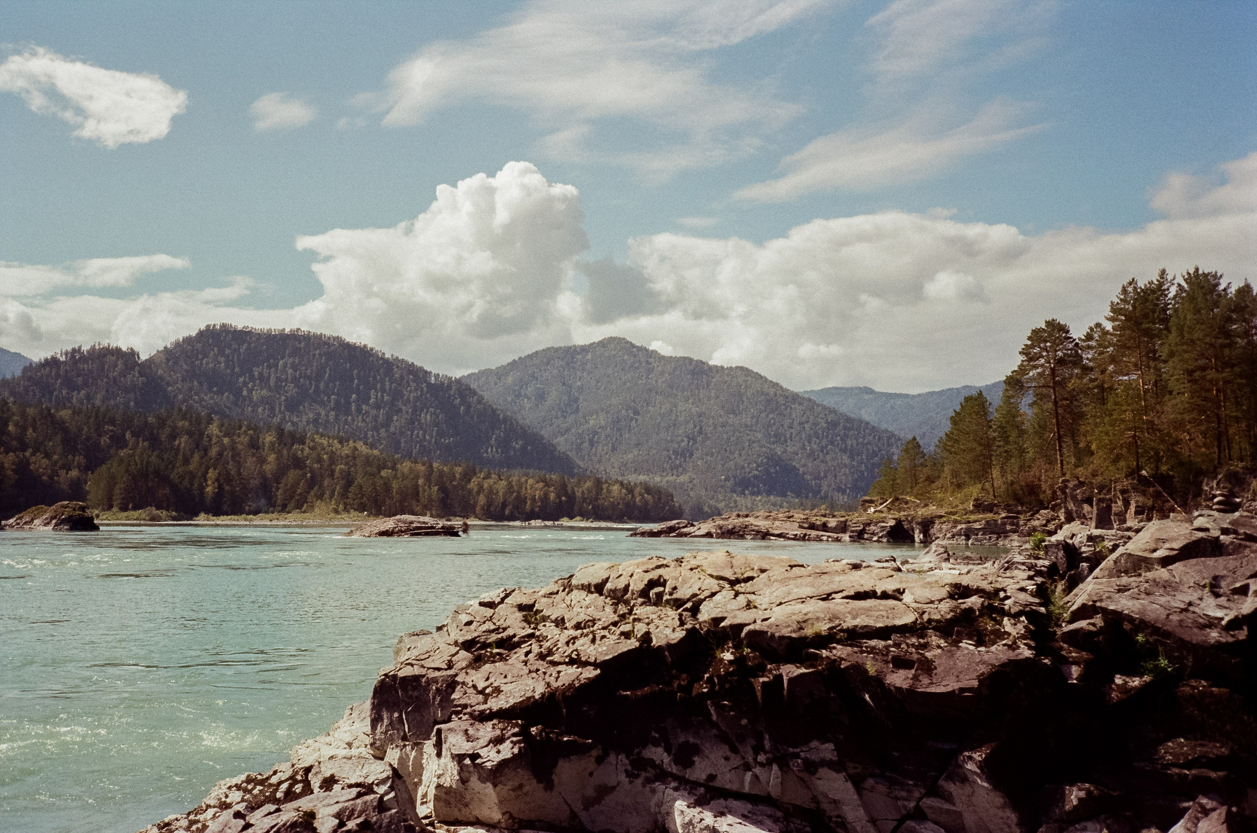 Голубая Катунь и осенний Патмос. Фотограф-документалист Мария Осокина
