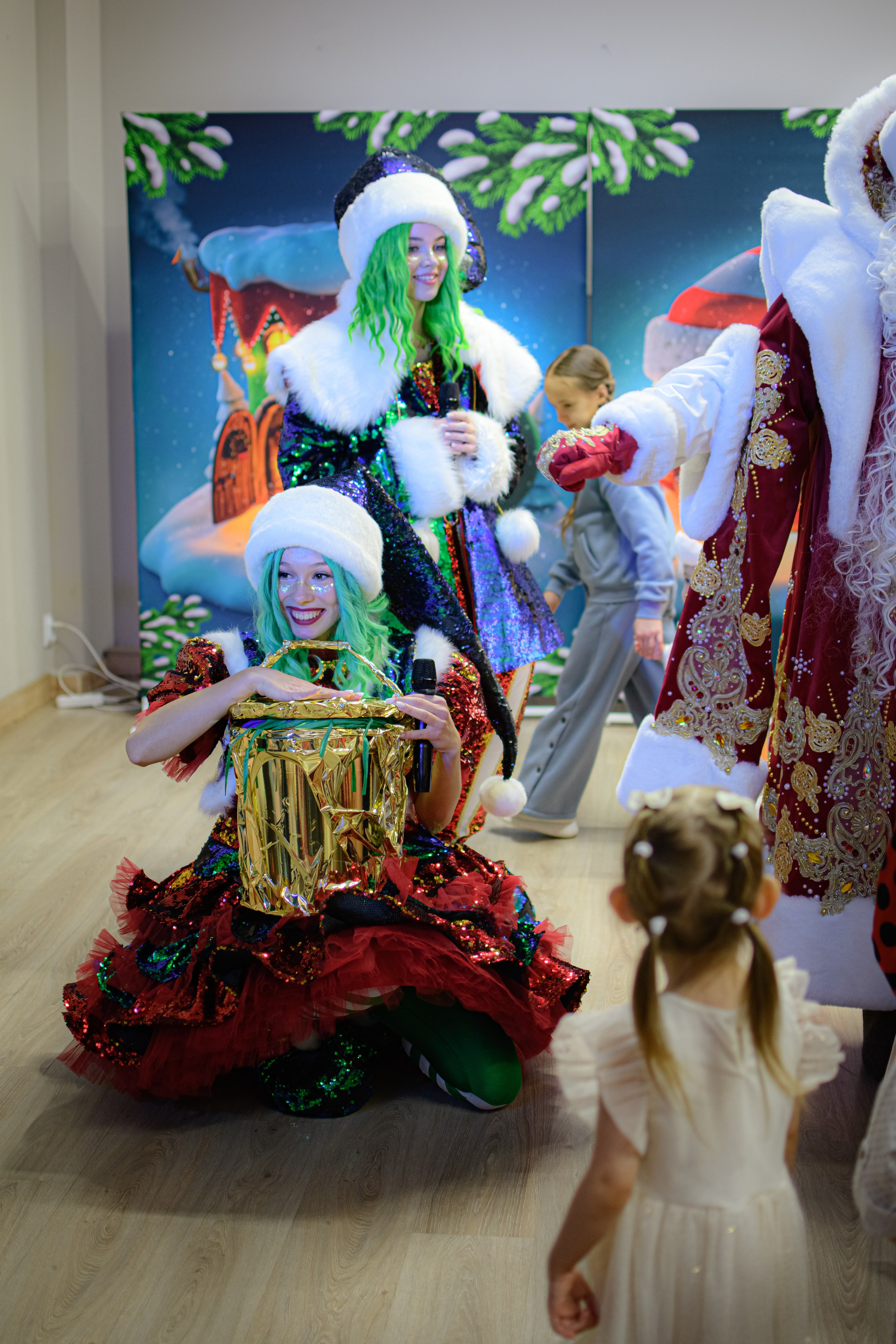 HAPPY NEW YEAR. Photokarish