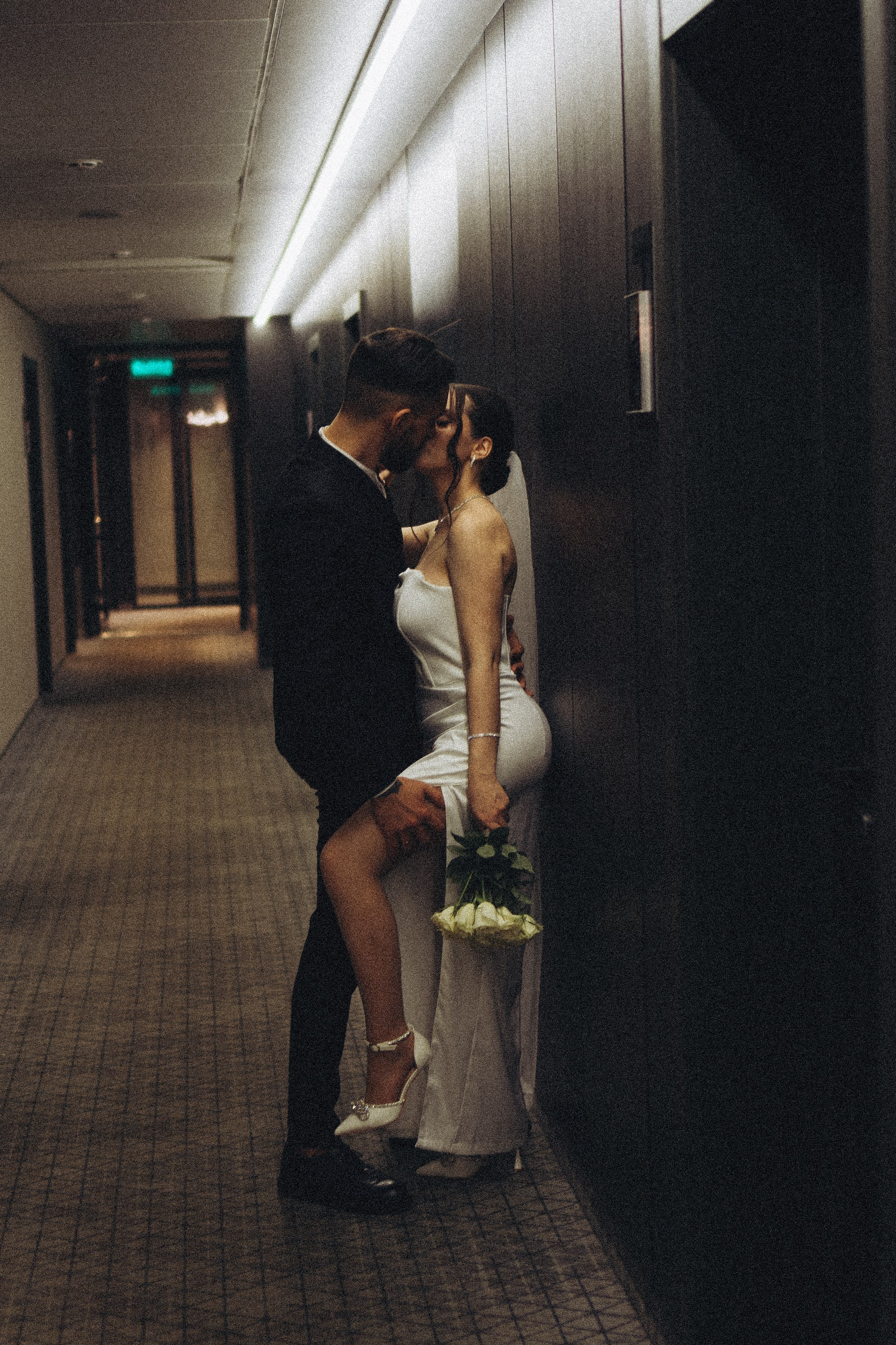 СВАДЕБНАЯ СЬЕМКА СБОРОВ ЖЕНИХА И НЕВЕСТЫ В ОТЕЛЕ И ТАКЖЕ ФОТОСЕССИИЯ В ОТЕЛЕЕ МЕГАПОЛИС БРЯНСК. Профессиональный фотограф, Санкт-Петербург — Виктория Богомолова