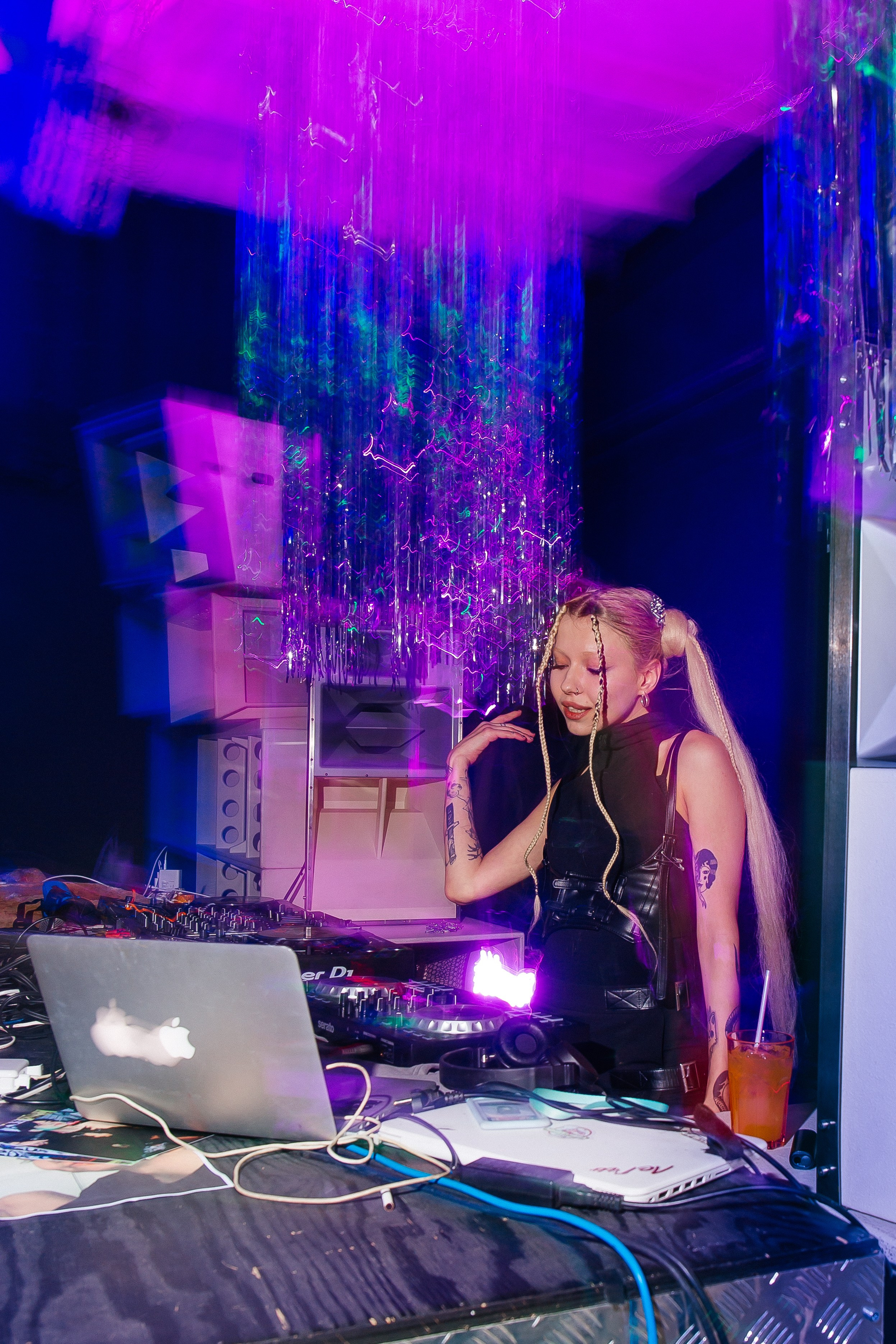 Cyberpunk K-POP Party. Свадебный и портретный фотограф в Новосибирске Любовь Исакова