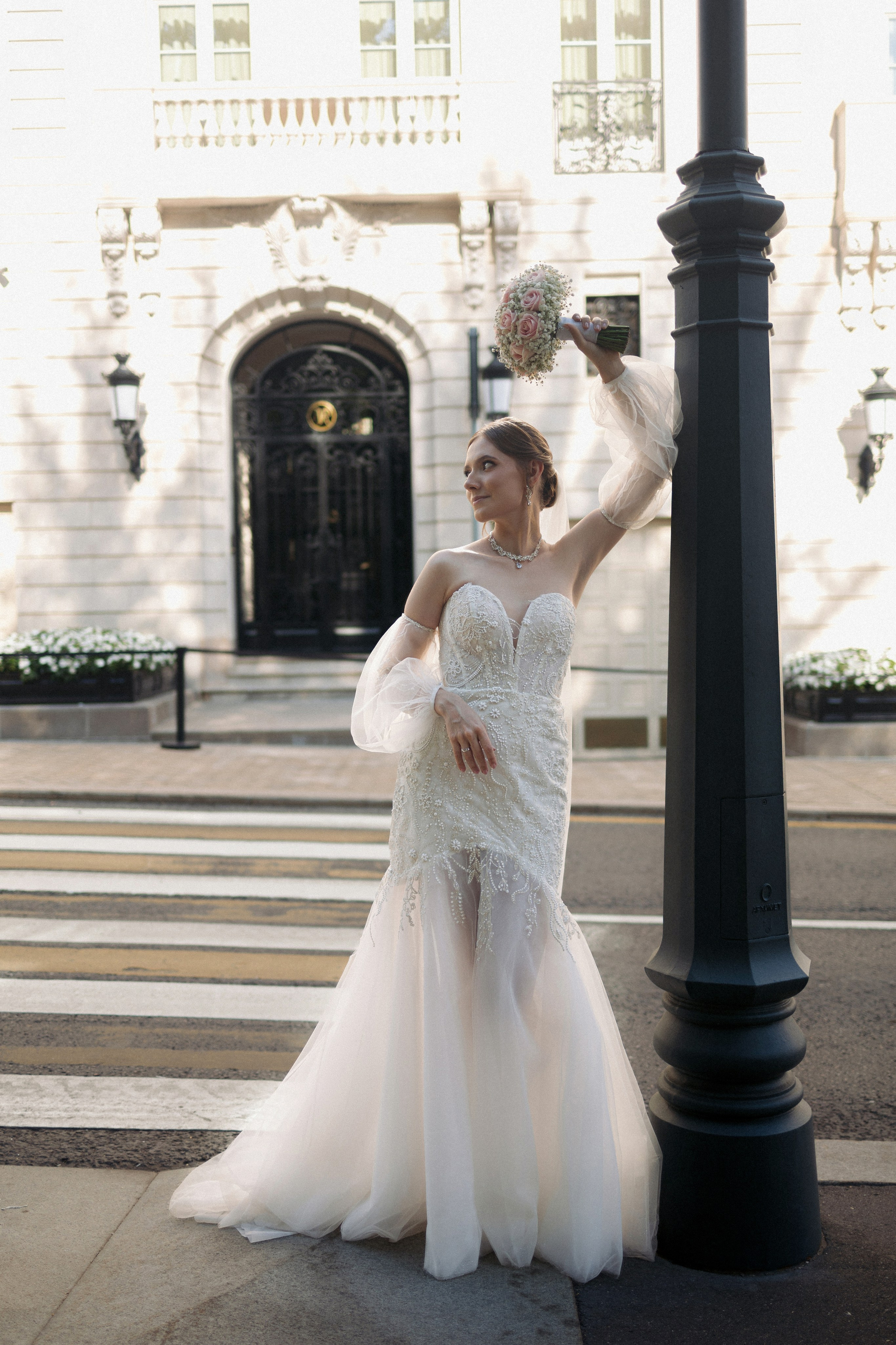 Свадебная фотосессия на Тверской. Свадебный фотограф в Москве. свадебная фотосессия Москва. Фотограф в Москве Валерия Рожкова