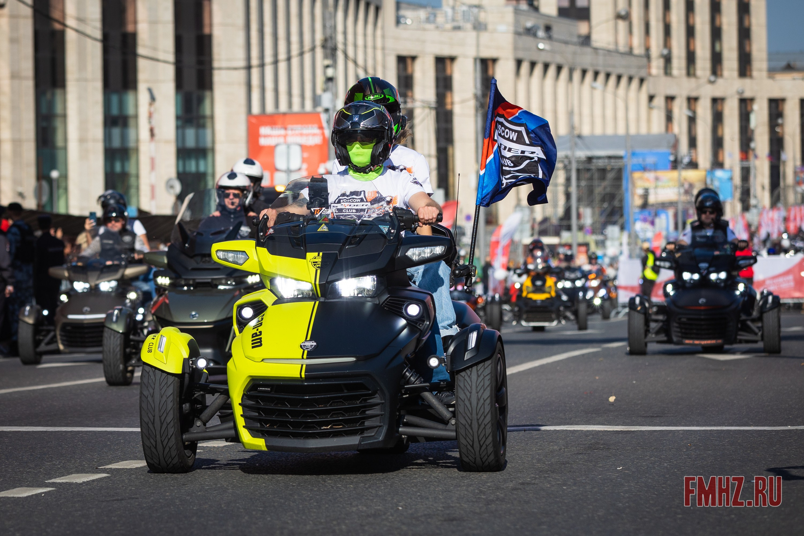 Закрытие Мотосезона 2023 на проспекте Академика Сахарова. Фотограф Владимир Охрименко