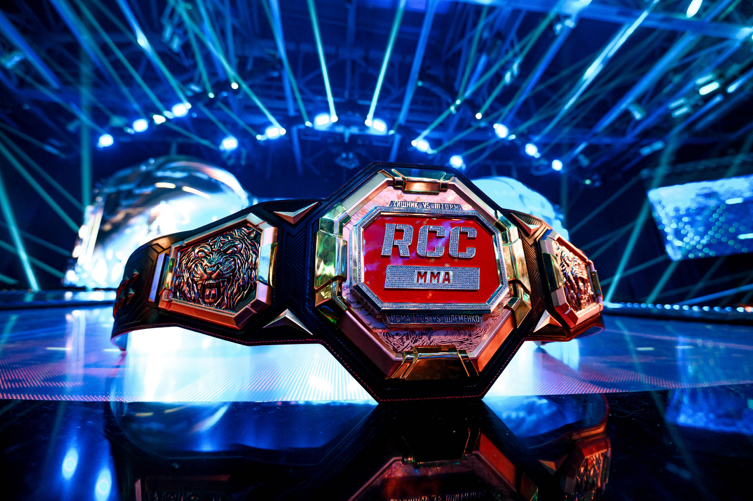 RCC MMA. Максим Комаров — Профессиональный фотограф