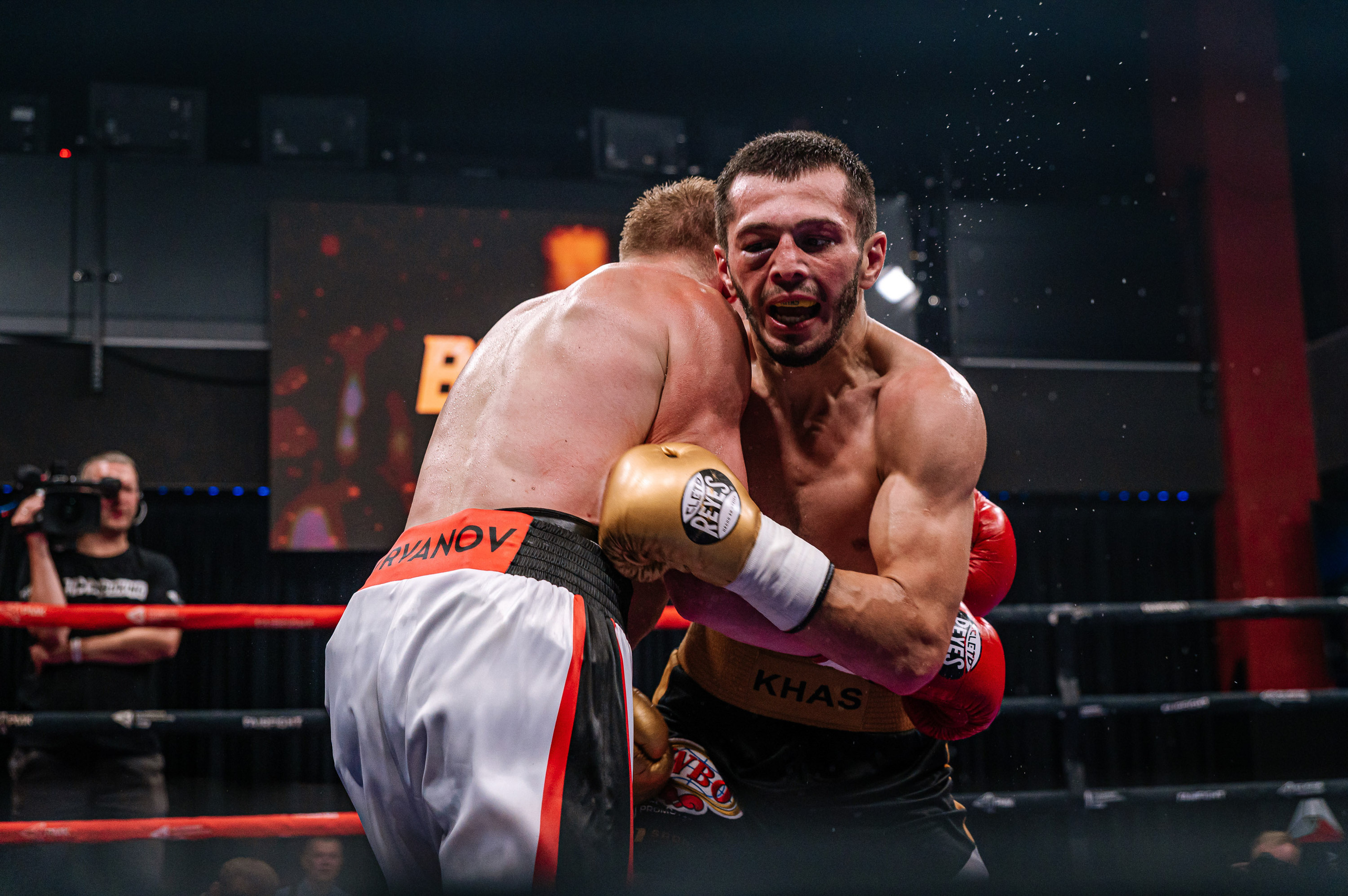 RCC Boxing. Максим Комаров — Профессиональный фотограф