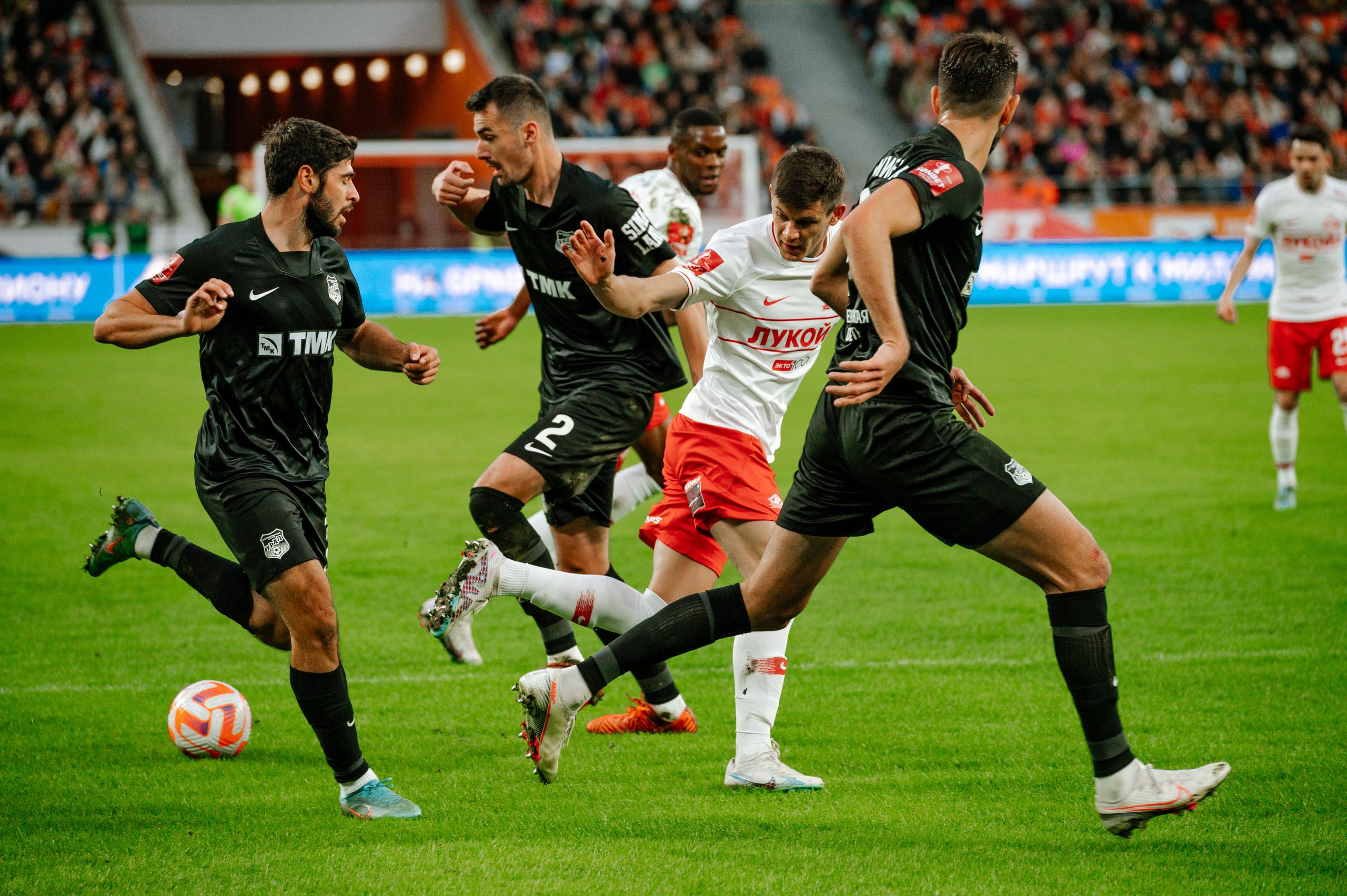 ФУТБОЛЬНЫЙ КЛУБ «УРАЛ» (ЕКАТЕРИНБУРГ). Максим Комаров — Профессиональный фотограф