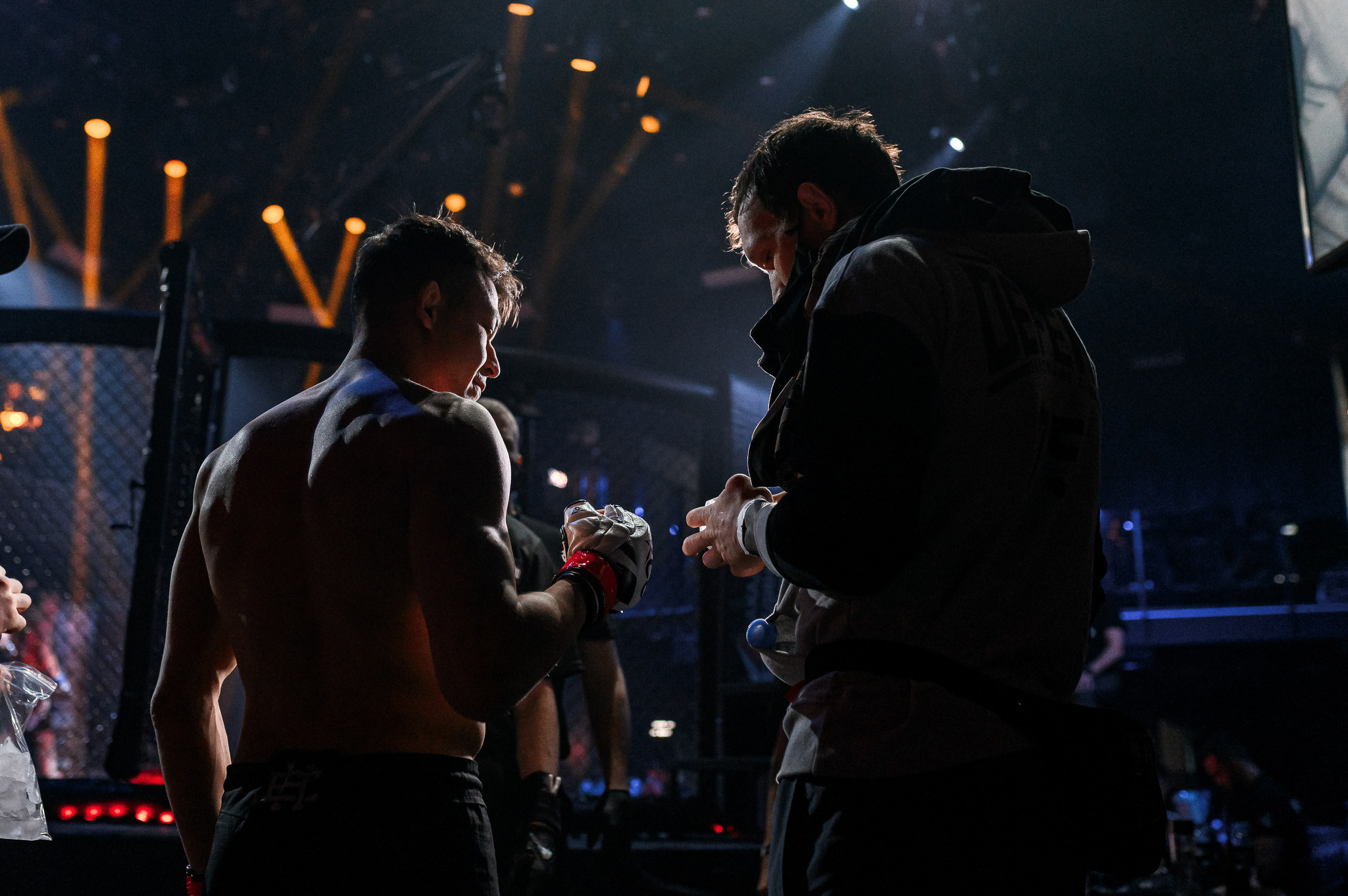 RCC MMA. Максим Комаров — Профессиональный фотограф