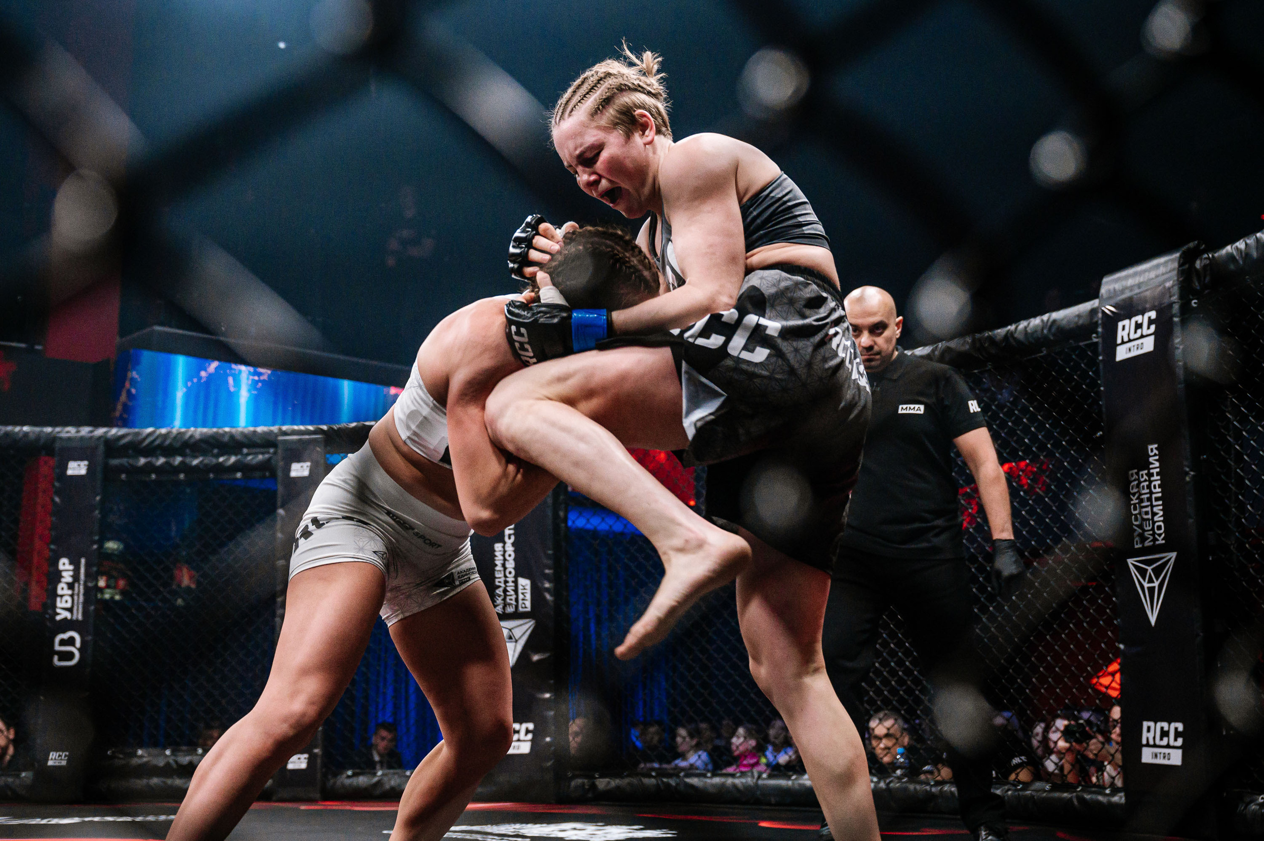 RCC MMA. Максим Комаров — Профессиональный фотограф