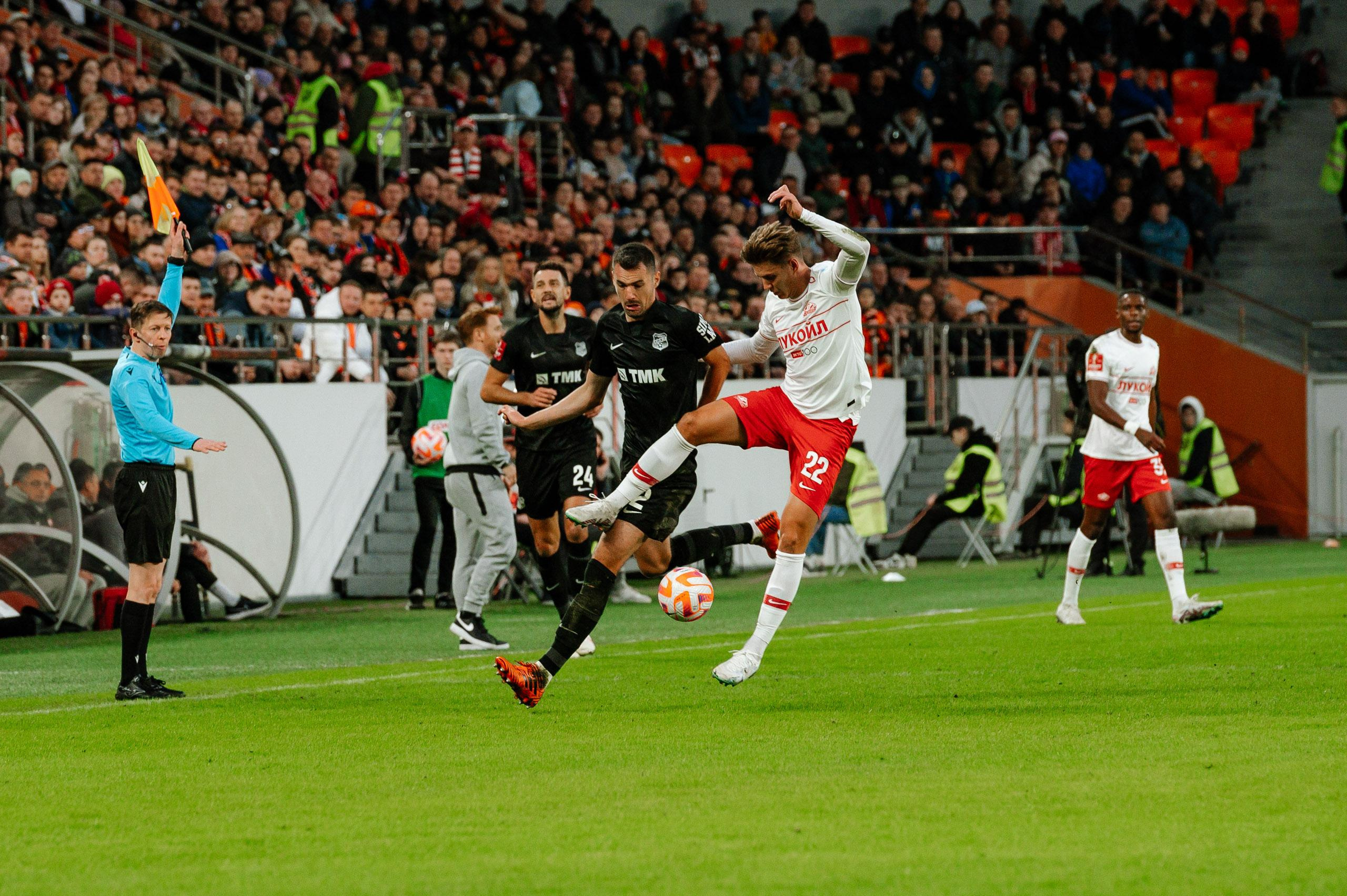 ФУТБОЛЬНЫЙ КЛУБ «УРАЛ» (ЕКАТЕРИНБУРГ). Максим Комаров — Профессиональный фотограф