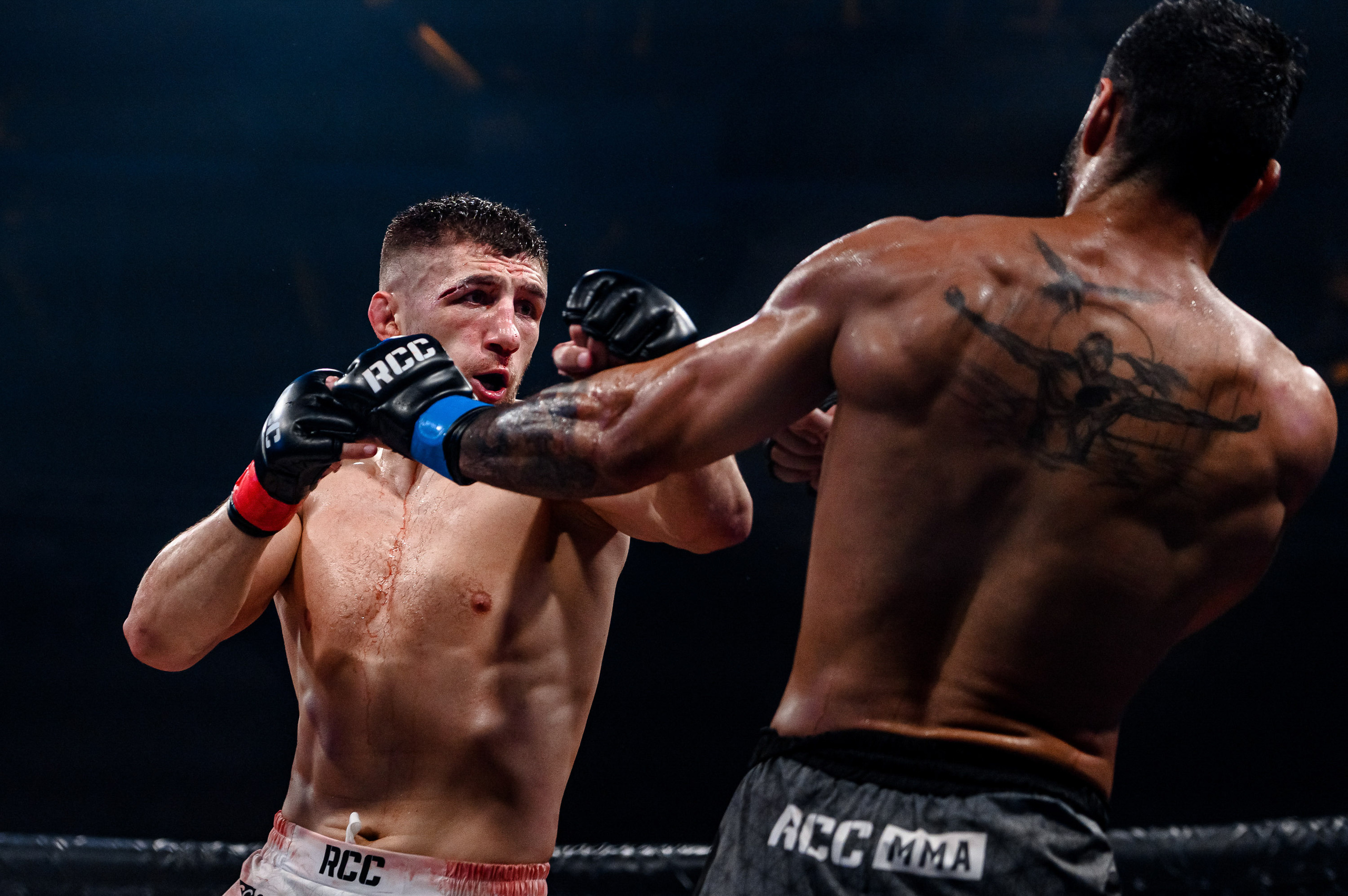 RCC MMA. Максим Комаров — Профессиональный фотограф