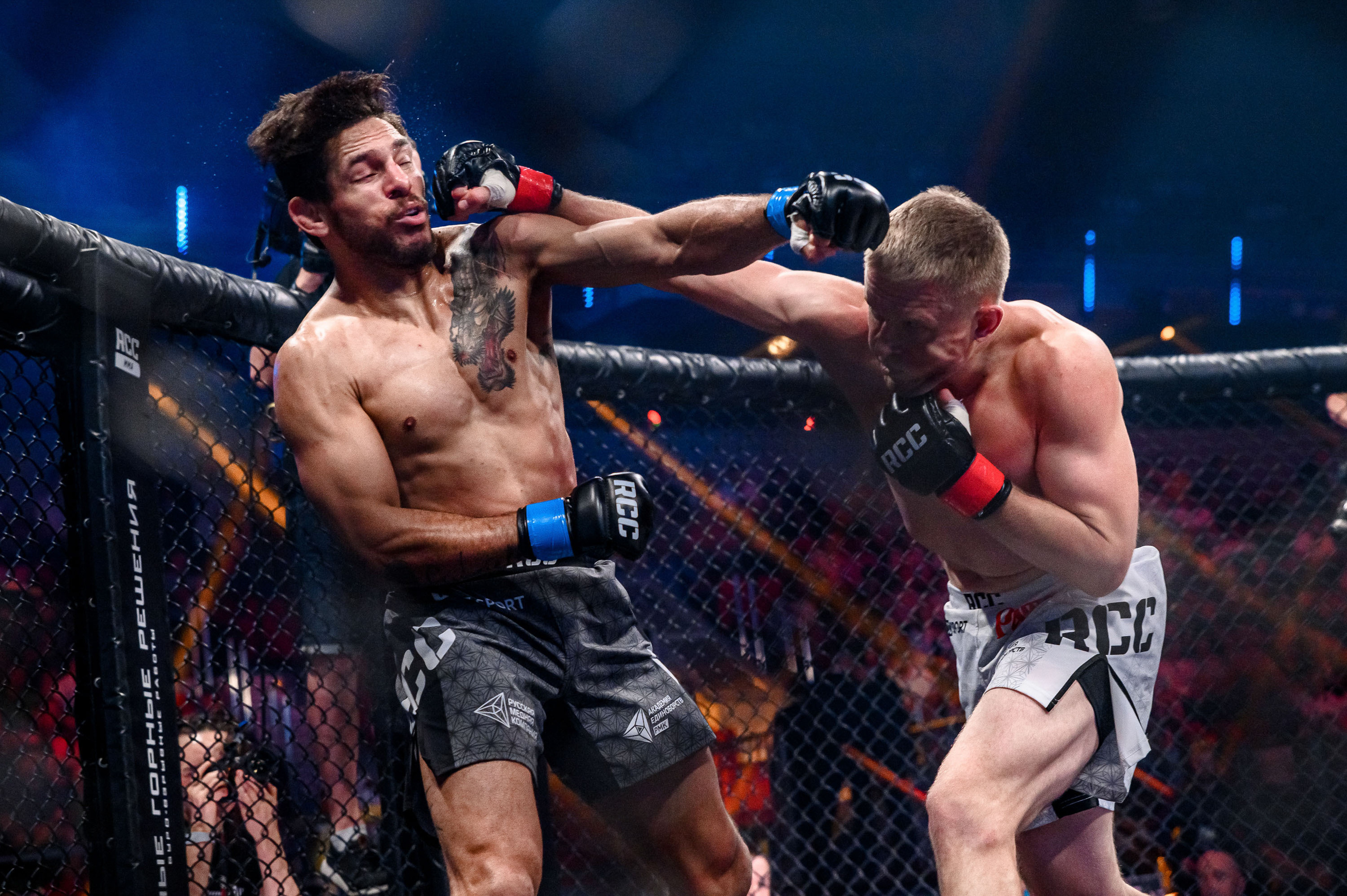 RCC MMA. Максим Комаров — Профессиональный фотограф