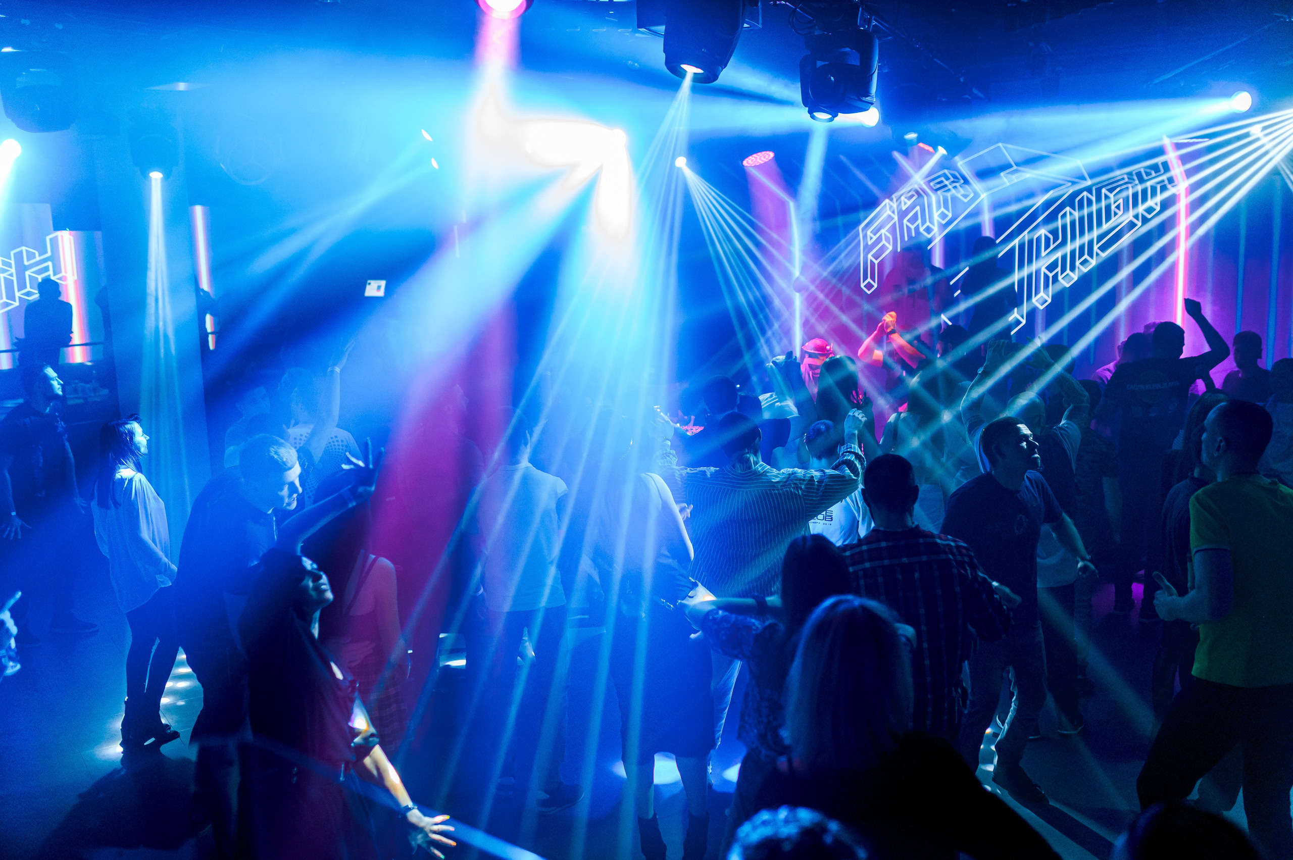 Клубы/Бары. Максим Комаров — Профессиональный фотограф