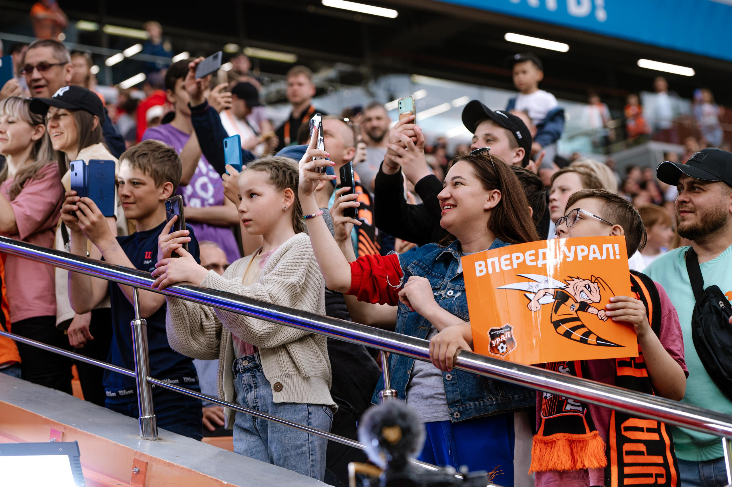 ФУТБОЛЬНЫЙ КЛУБ «УРАЛ» (ЕКАТЕРИНБУРГ). Максим Комаров — Профессиональный фотограф