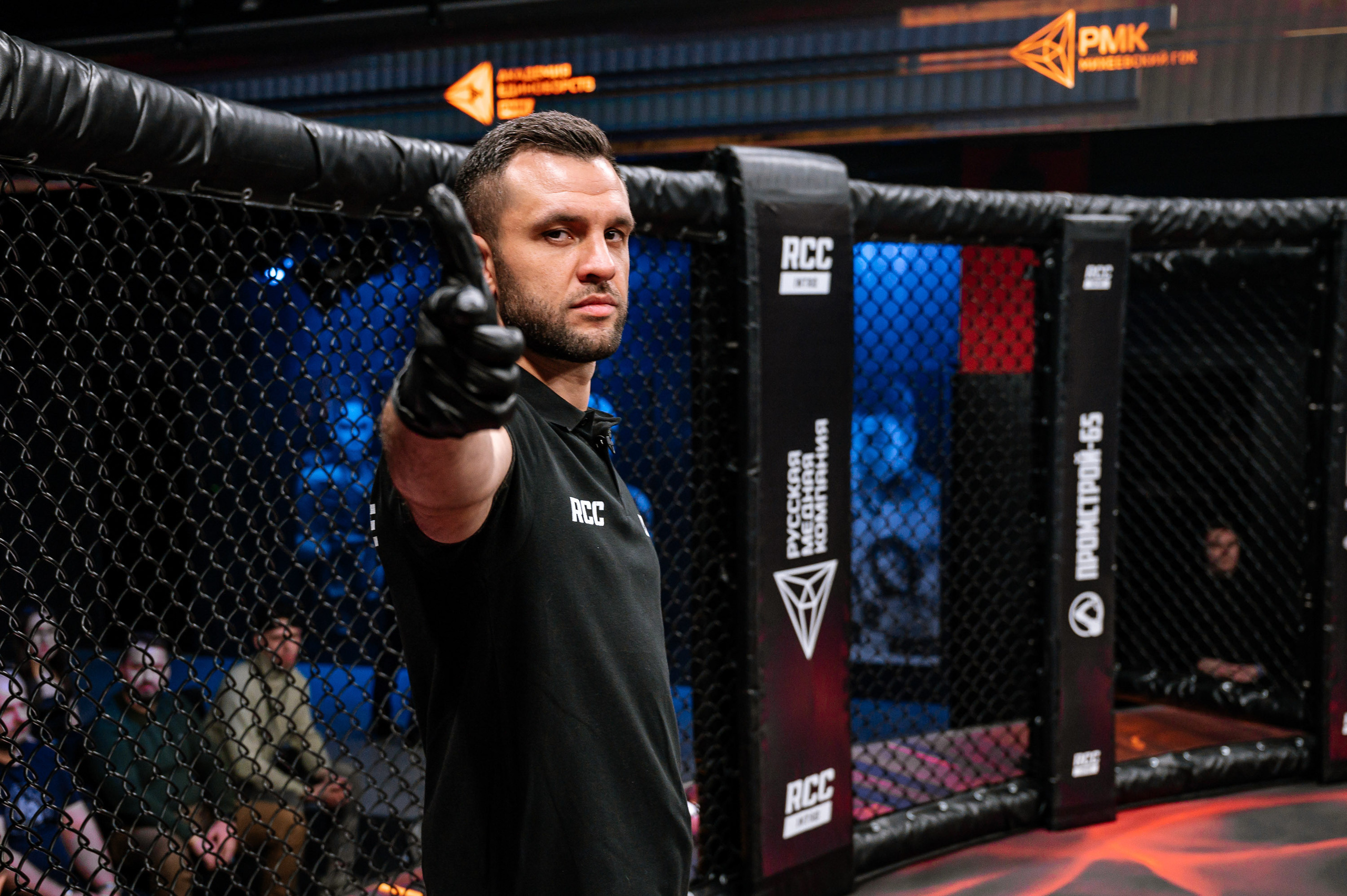 RCC MMA. Максим Комаров — Профессиональный фотограф