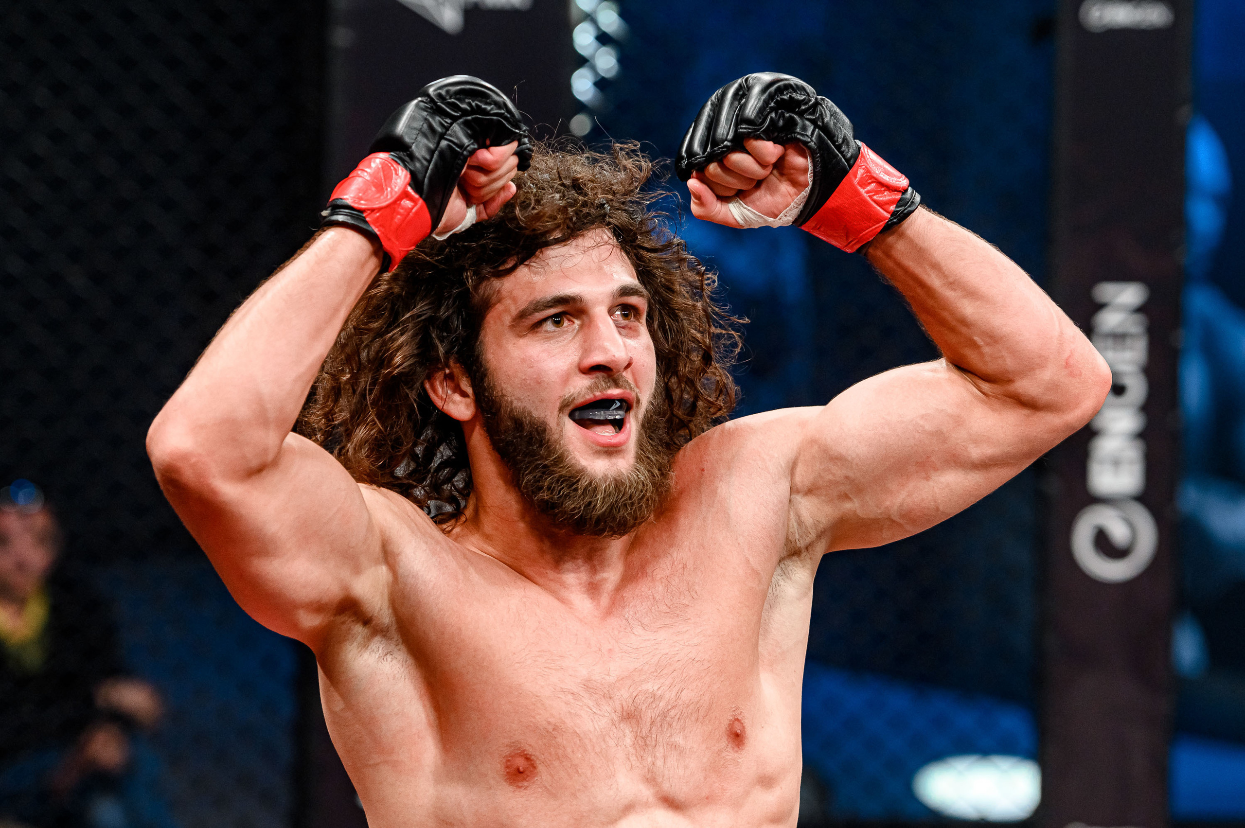 RCC MMA. Максим Комаров — Профессиональный фотограф