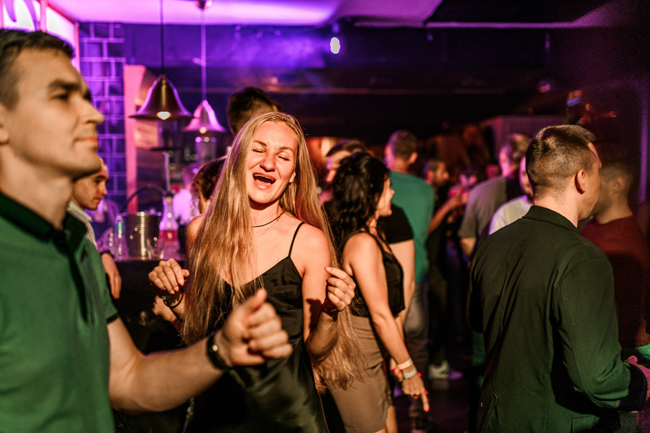 Клубы/Бары. Максим Комаров — Профессиональный фотограф