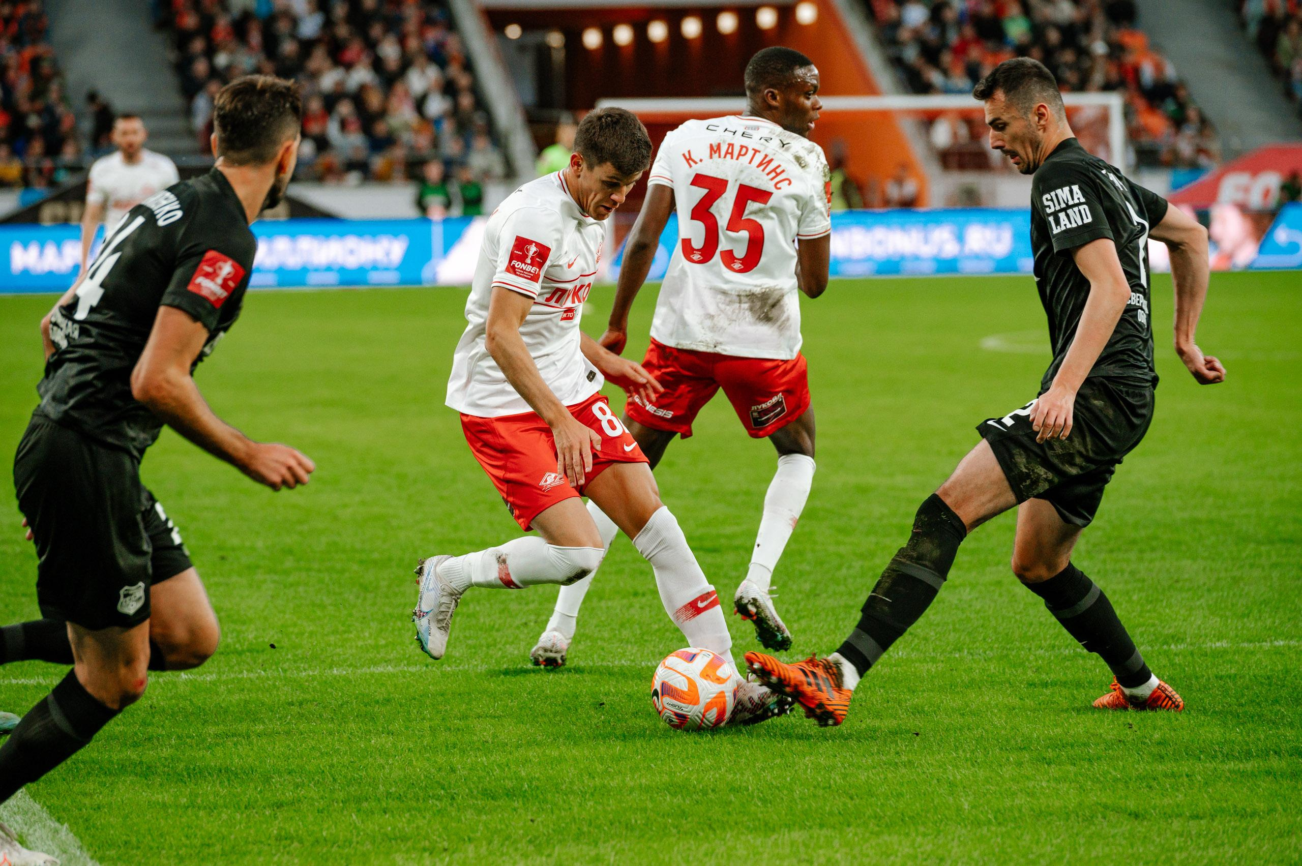 ФУТБОЛЬНЫЙ КЛУБ «УРАЛ» (ЕКАТЕРИНБУРГ). Максим Комаров — Профессиональный фотограф