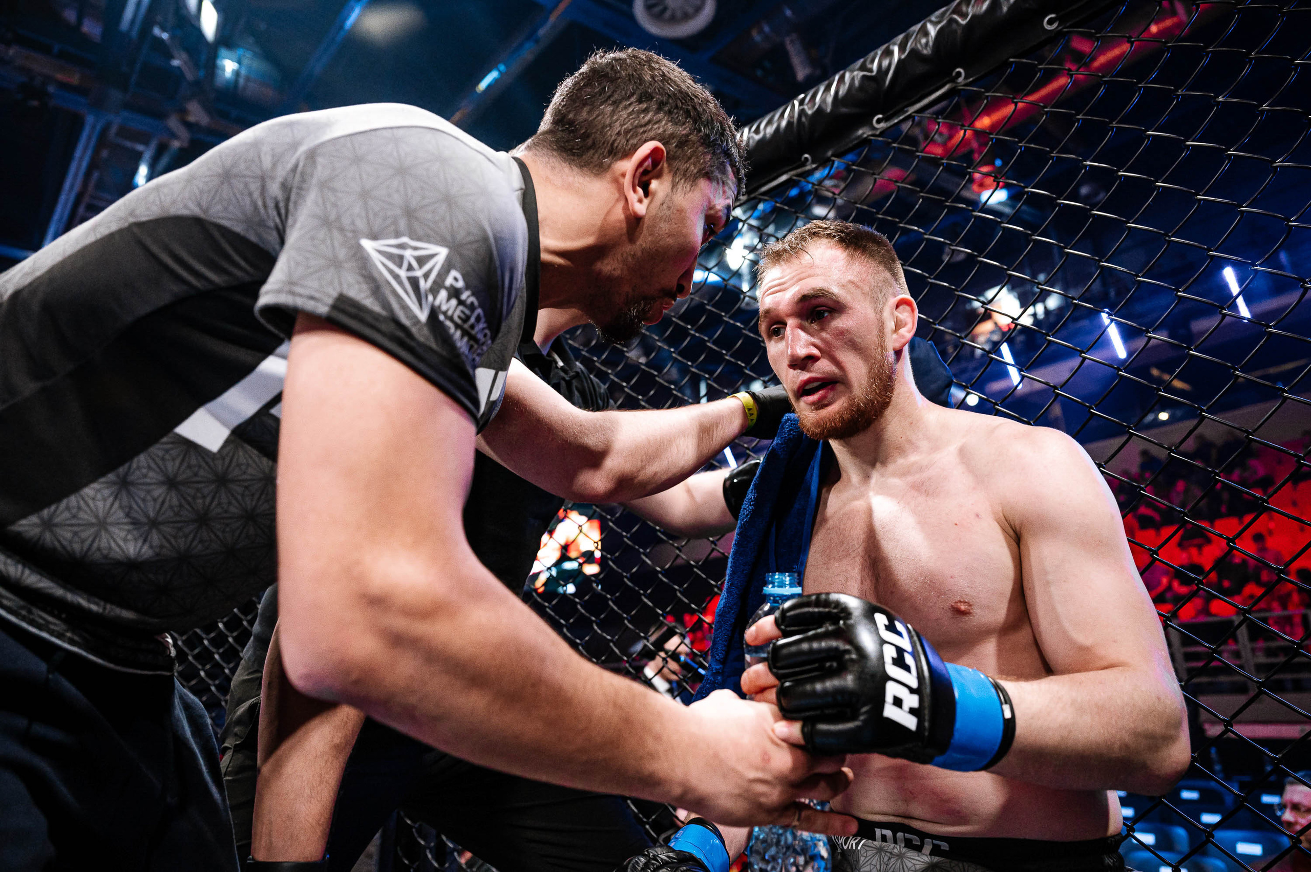 RCC MMA. Максим Комаров — Профессиональный фотограф