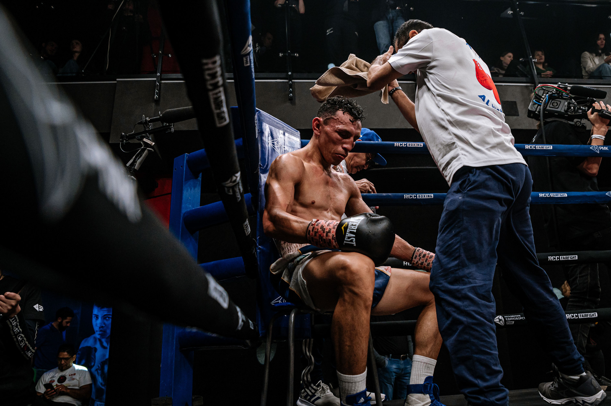 RCC Boxing. Максим Комаров — Профессиональный фотограф