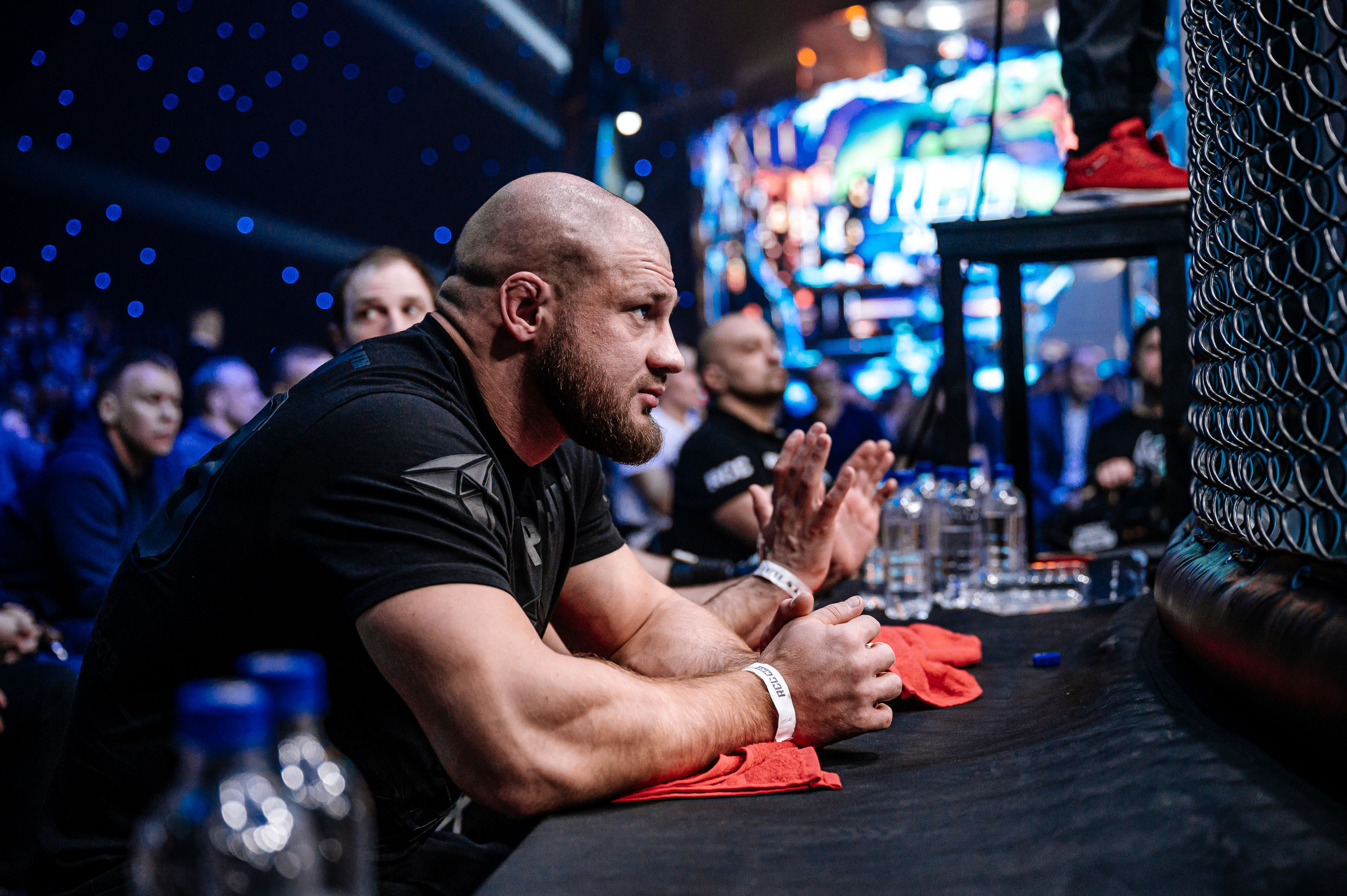 RCC MMA. Максим Комаров — Профессиональный фотограф