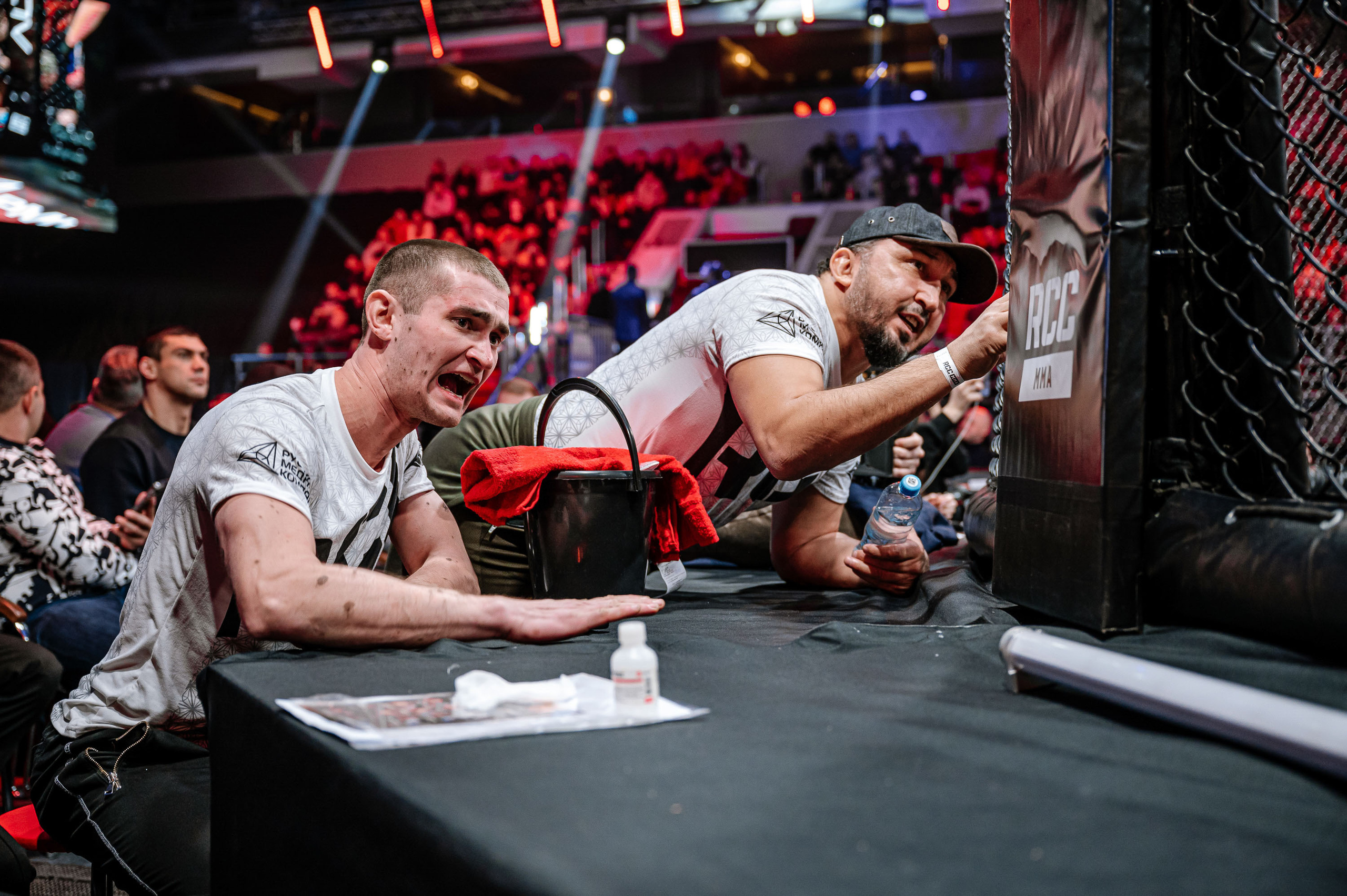 RCC MMA. Максим Комаров — Профессиональный фотограф